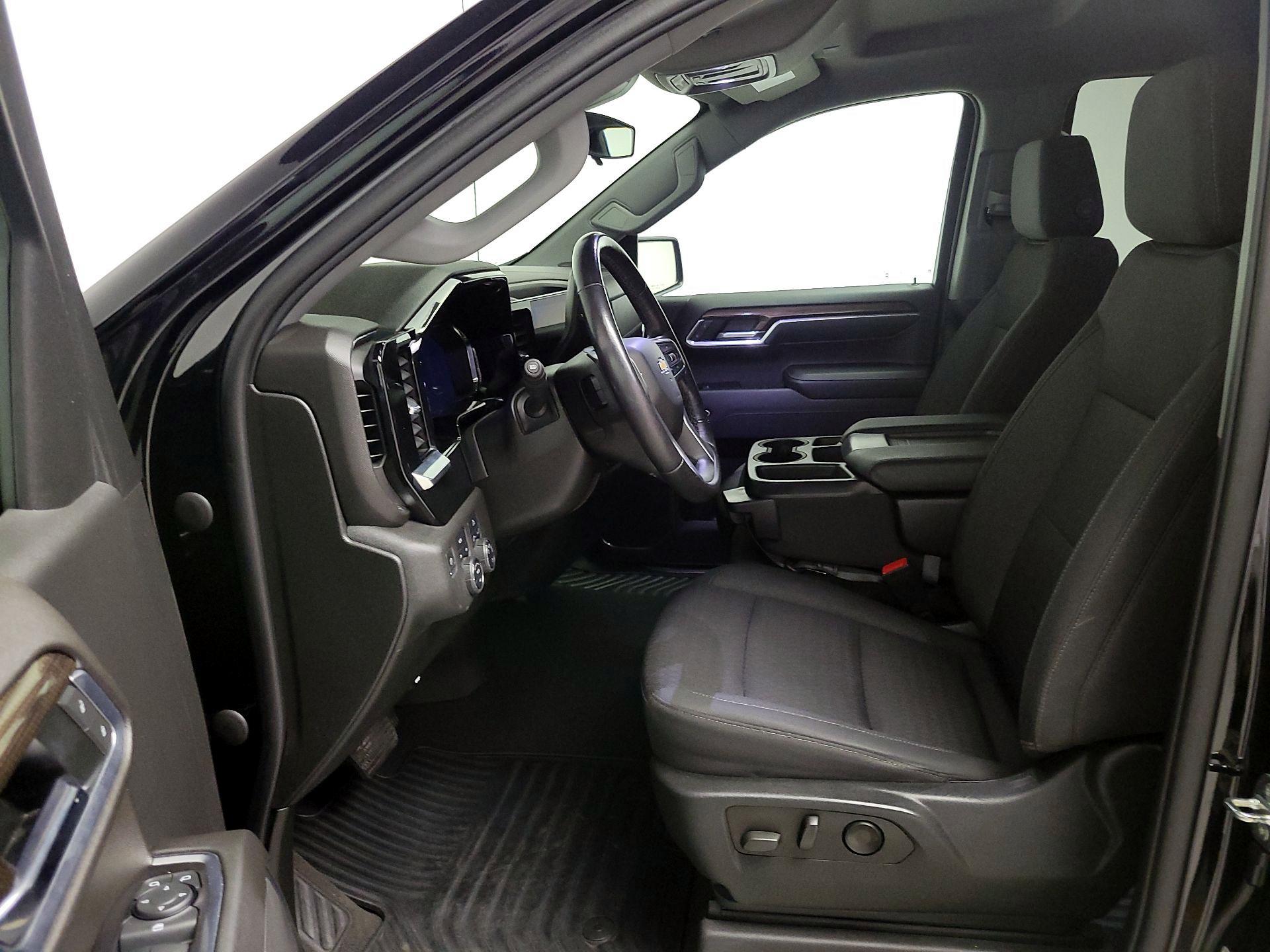 Thumbnail: 2022 Chevrolet Silverado 1500 - 11