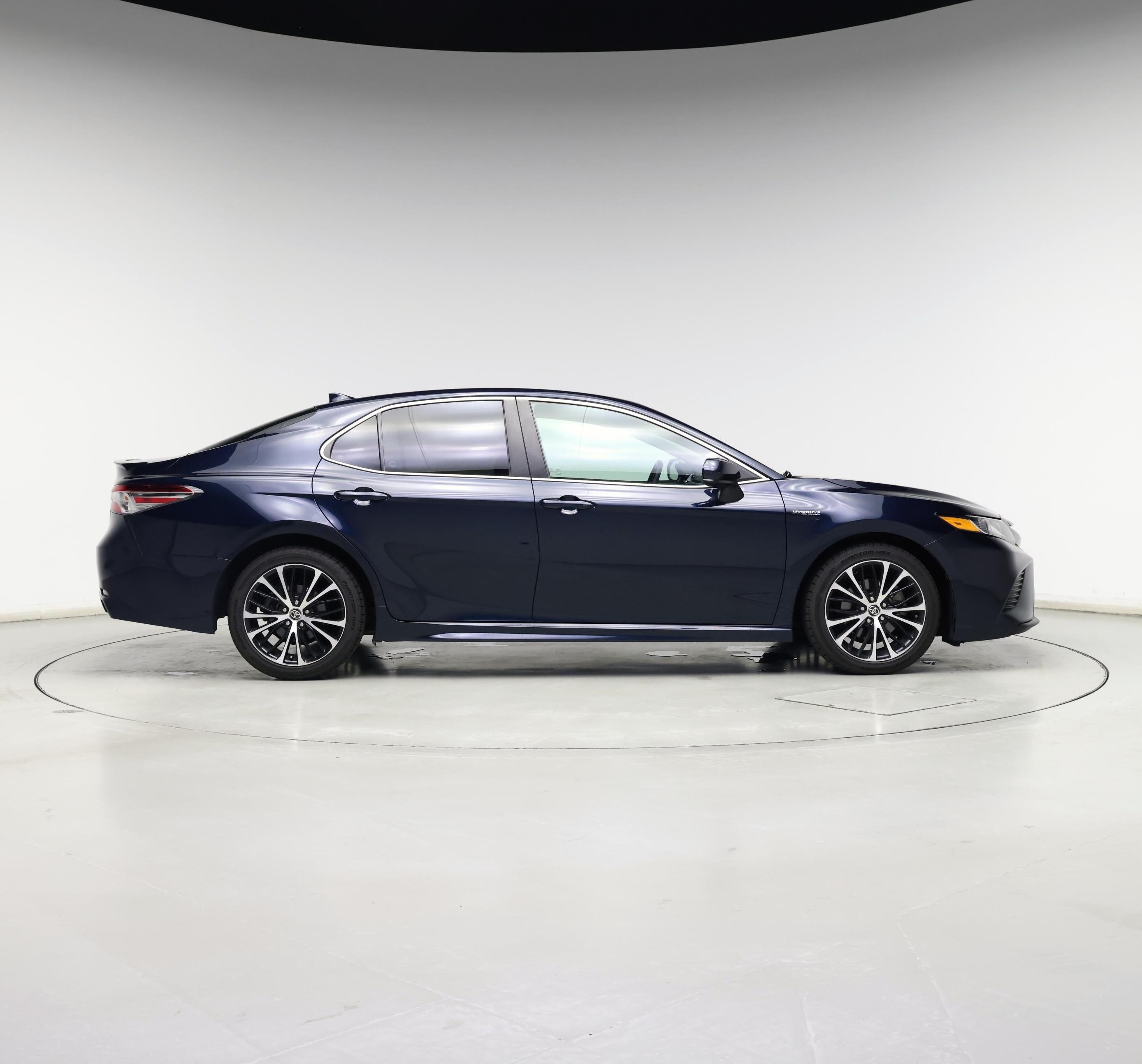 Thumbnail: 2020 Toyota Camry - 7