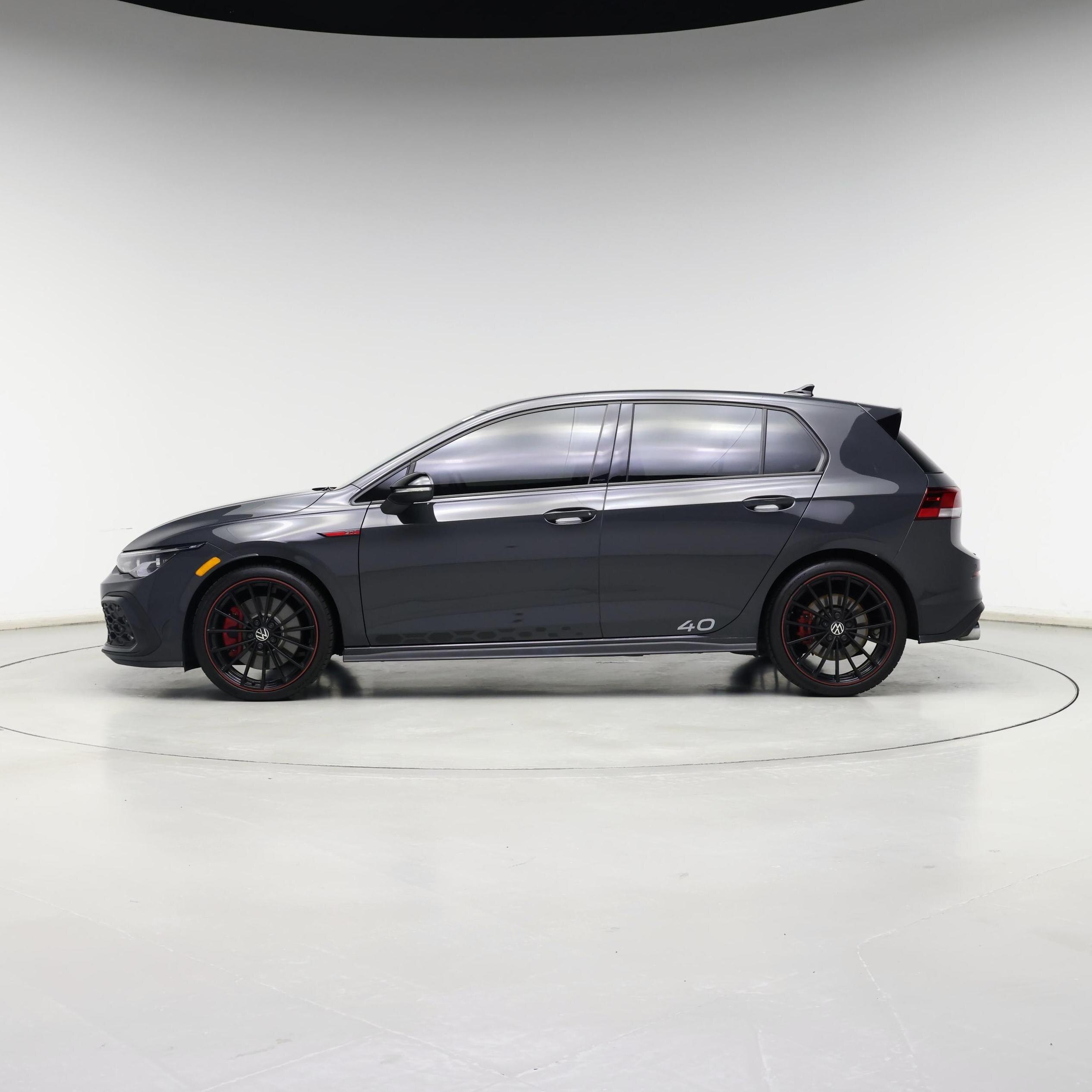 Thumbnail: 2023 Volkswagen Golf - 3