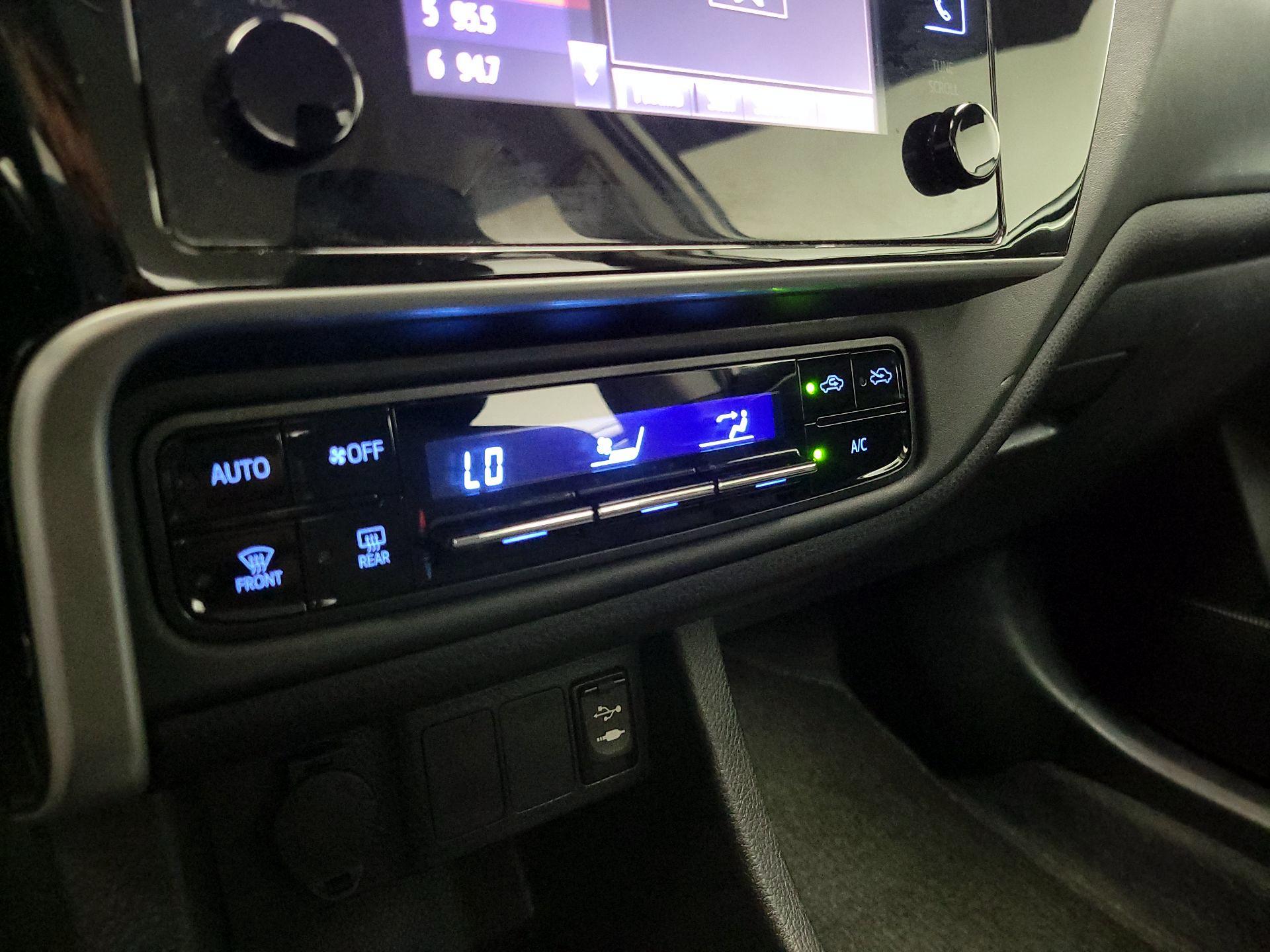 Thumbnail: 2019 Toyota Corolla - 16