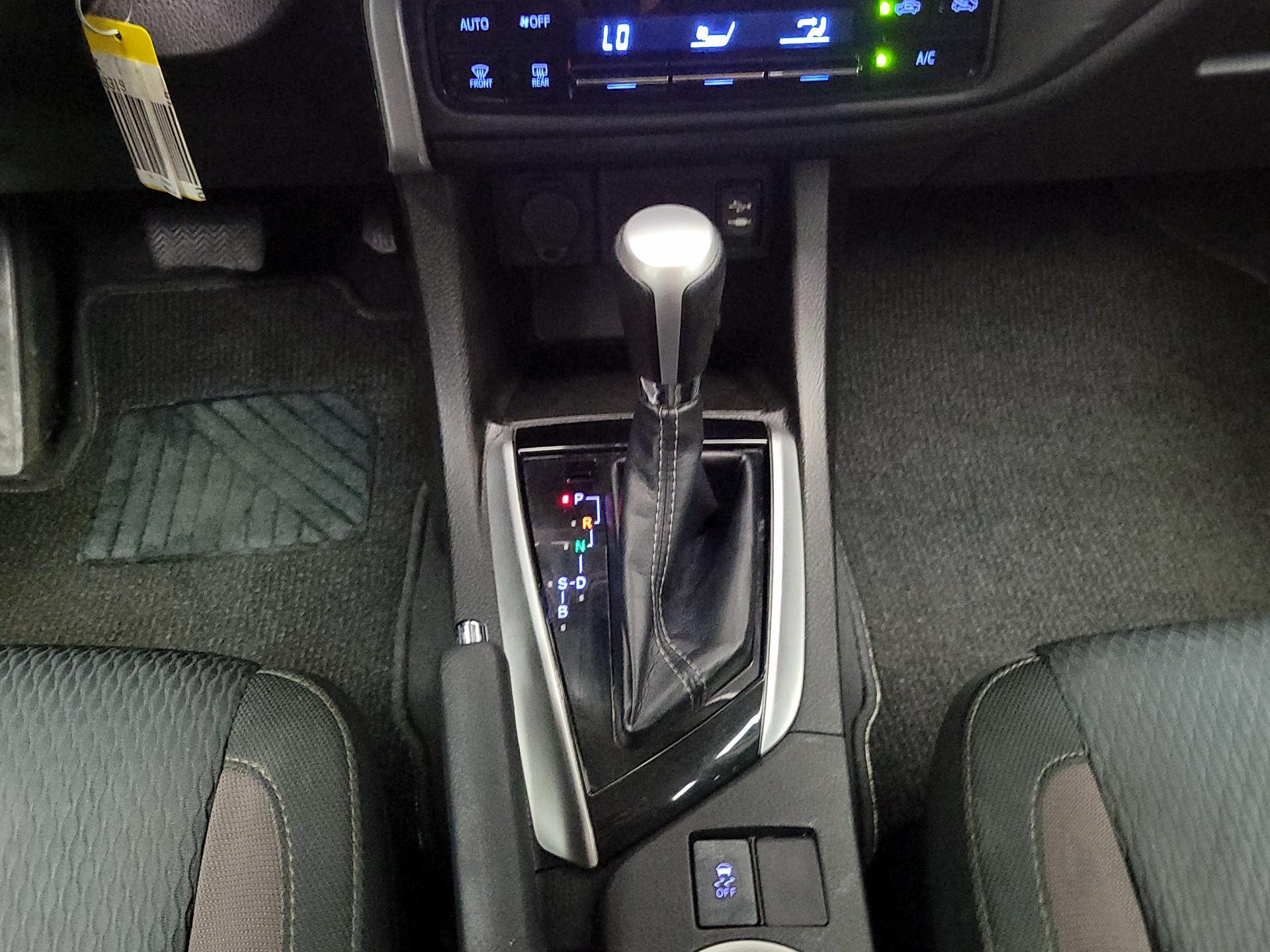 Thumbnail: 2019 Toyota Corolla - 17