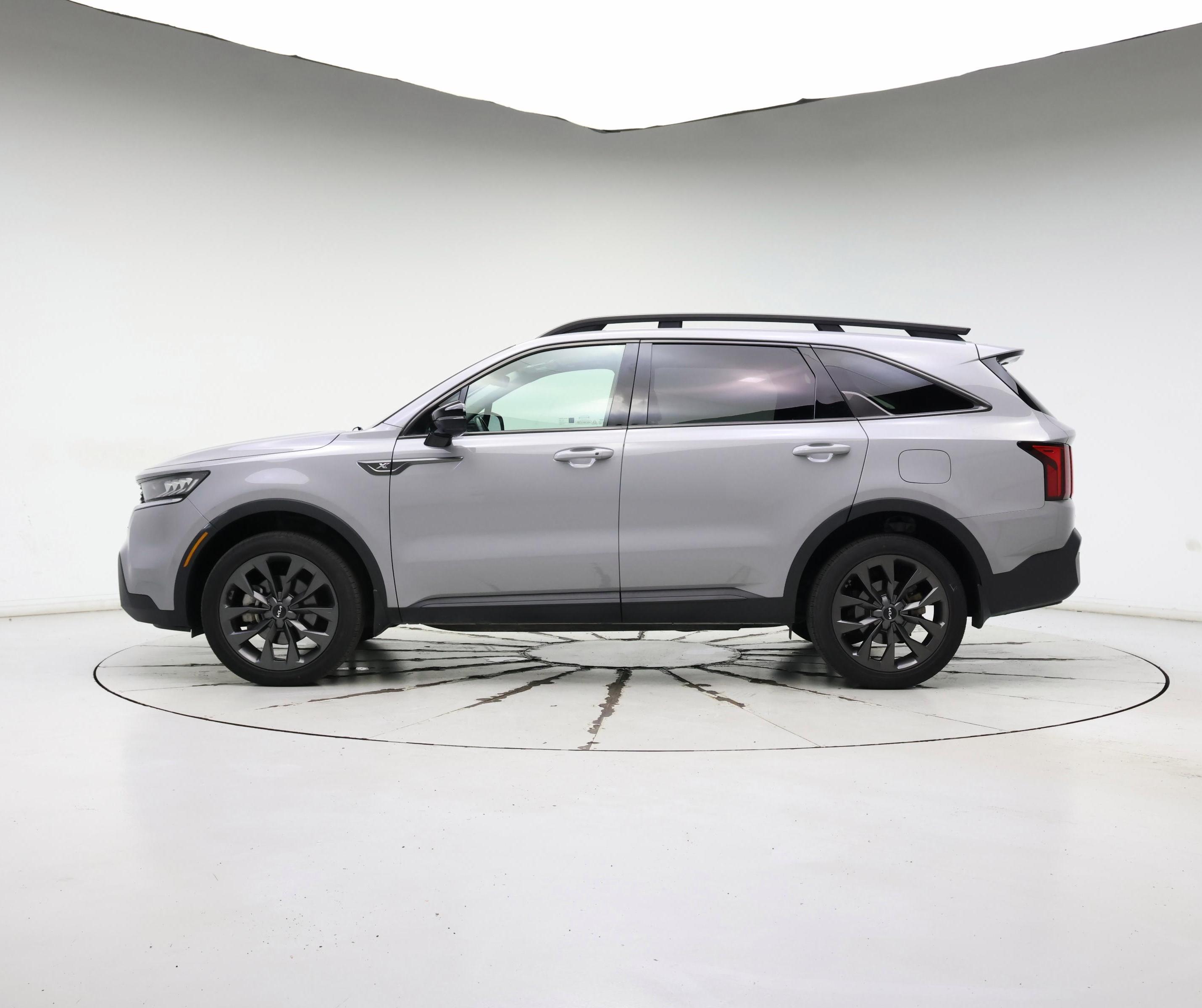 Thumbnail: 2023 Kia Sorento - 3