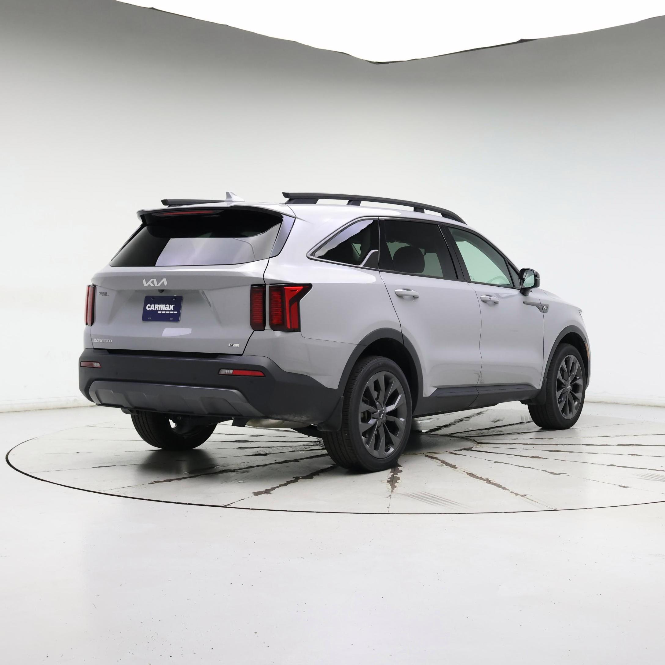 Thumbnail: 2023 Kia Sorento - 8