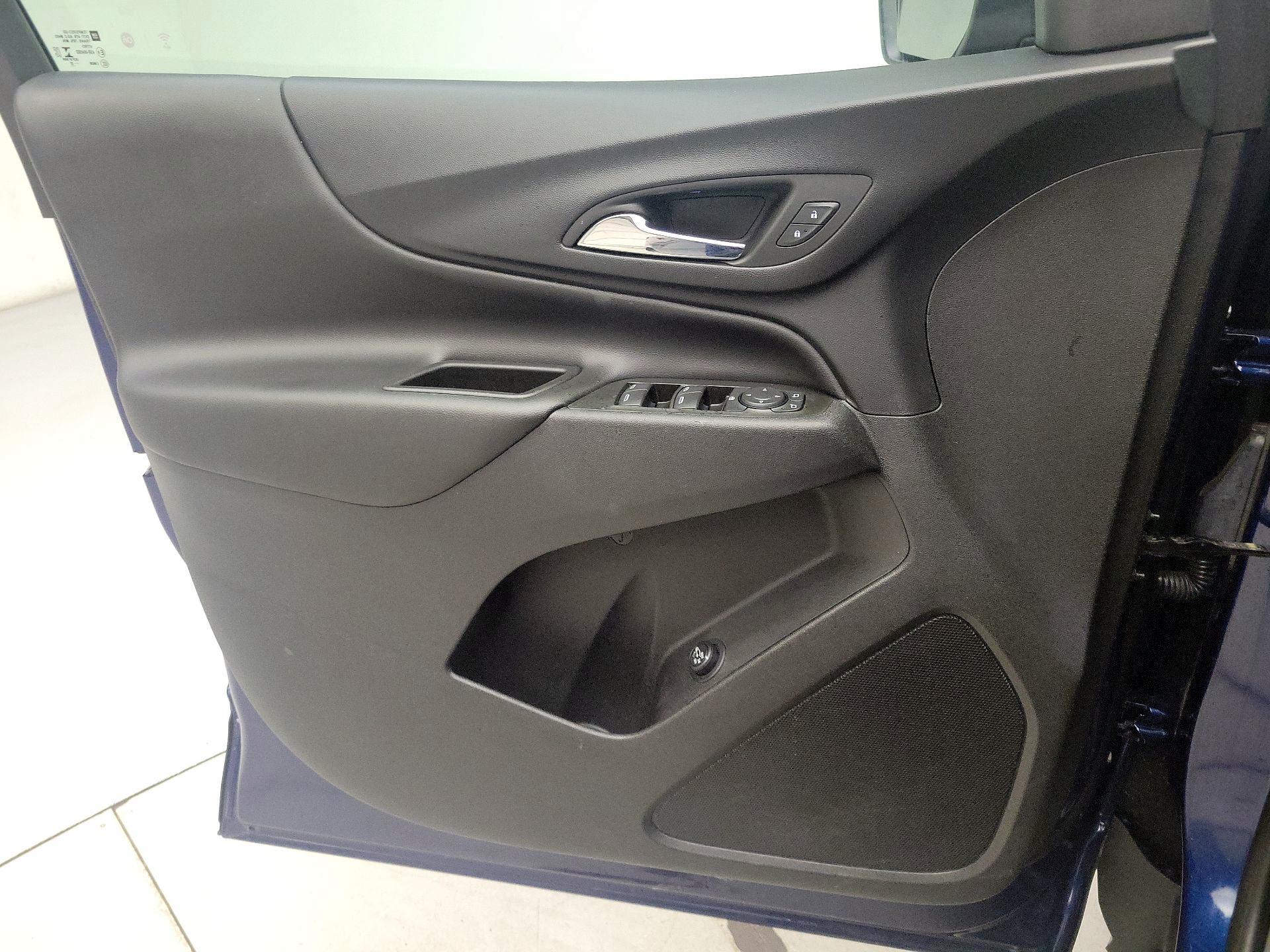 Thumbnail: 2022 Chevrolet Equinox - 12