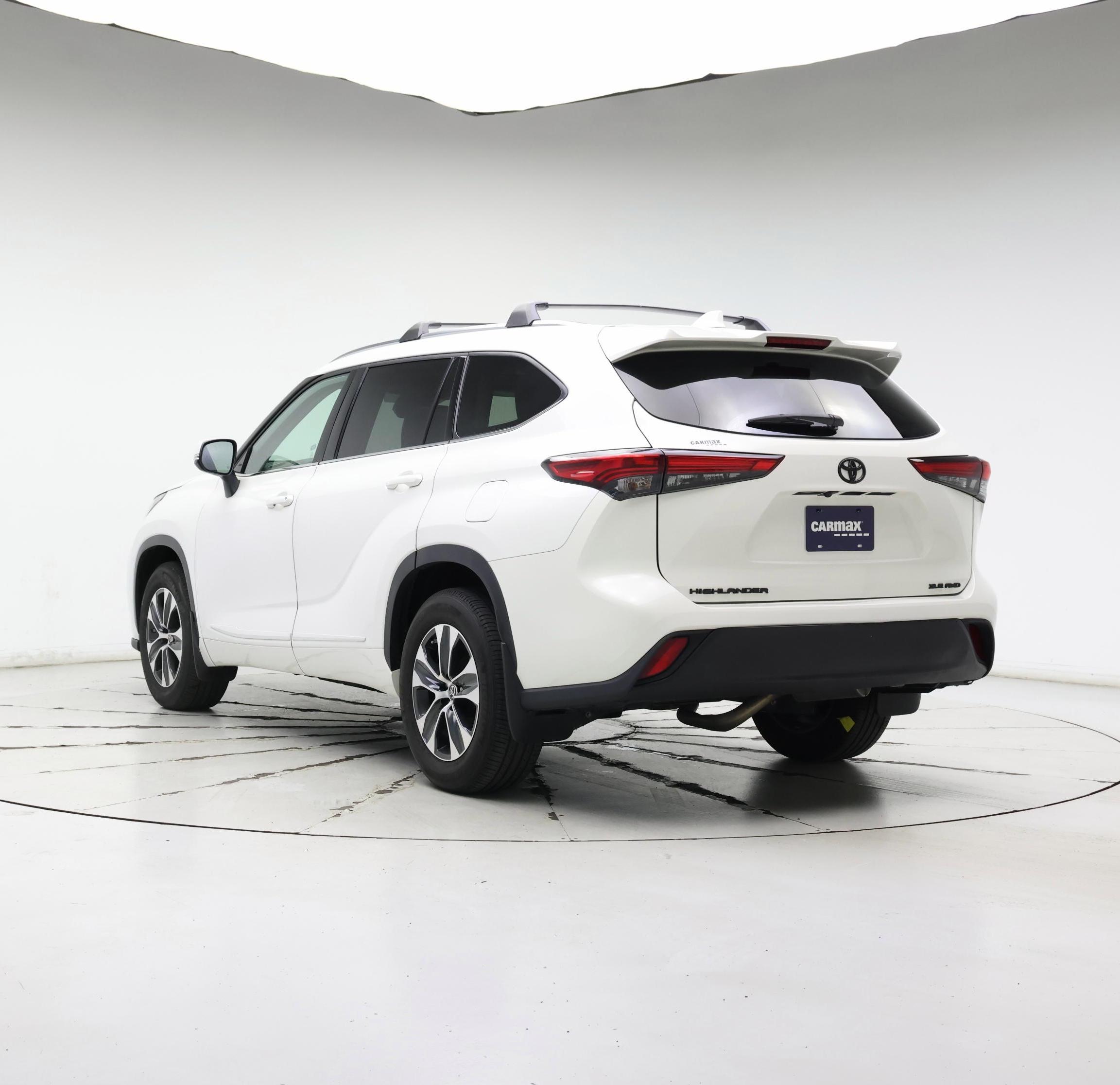 Thumbnail: 2021 Toyota Highlander - 2