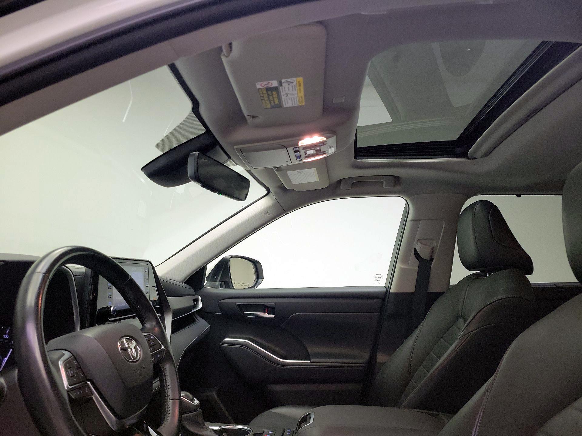 Thumbnail: 2021 Toyota Highlander - 19