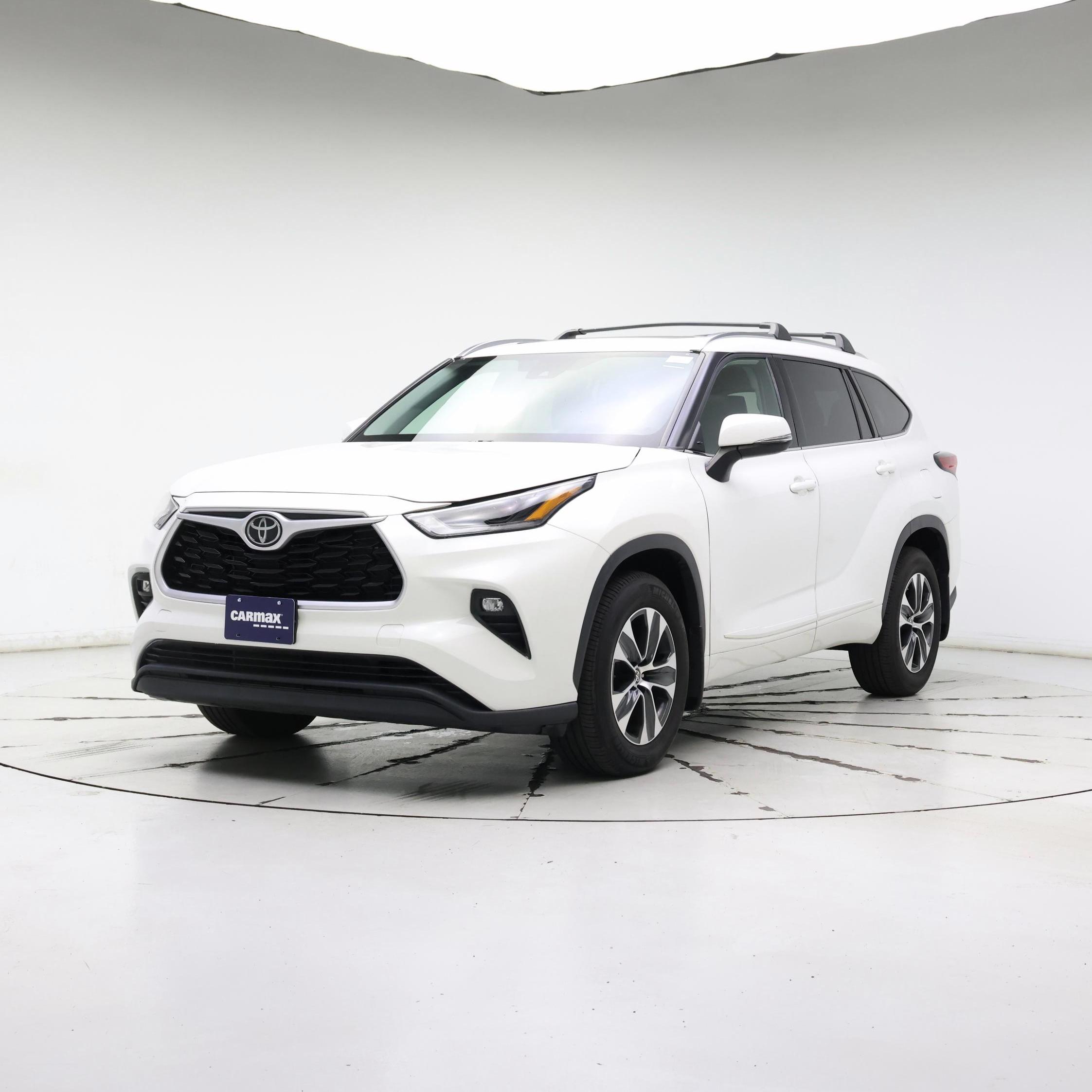 Thumbnail: 2021 Toyota Highlander - 4