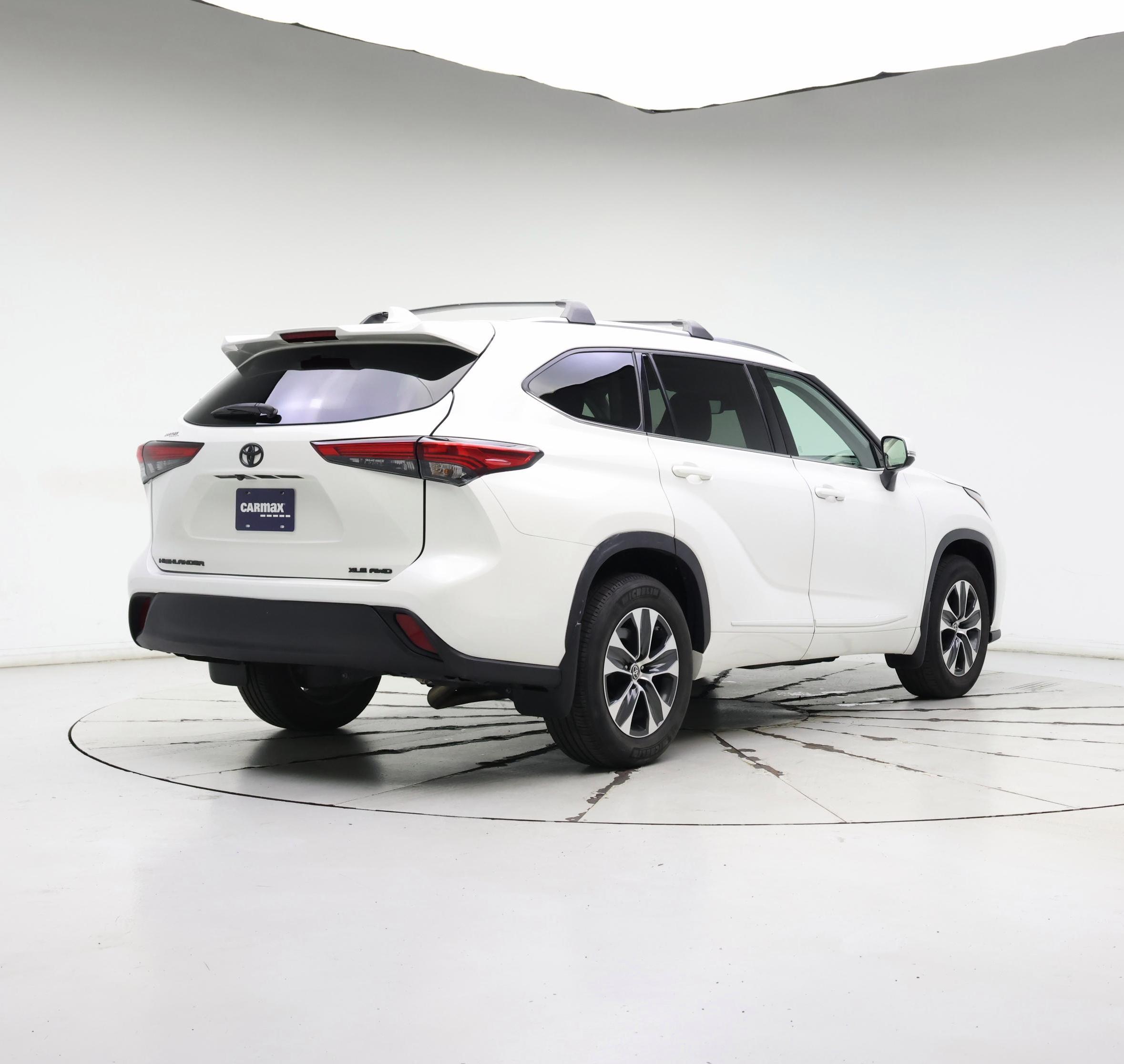 Thumbnail: 2021 Toyota Highlander - 8