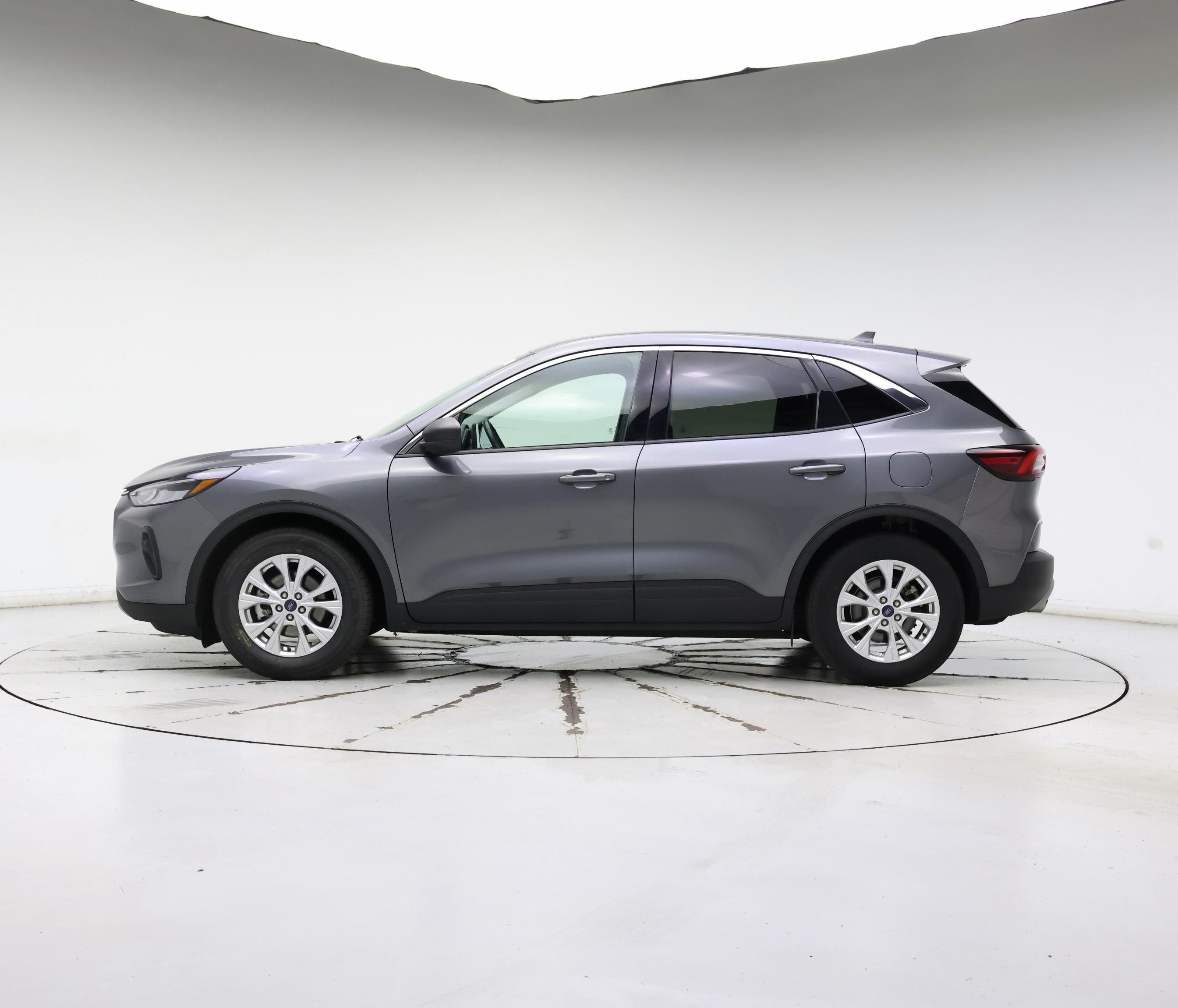 Thumbnail: 2023 Ford Escape - 3