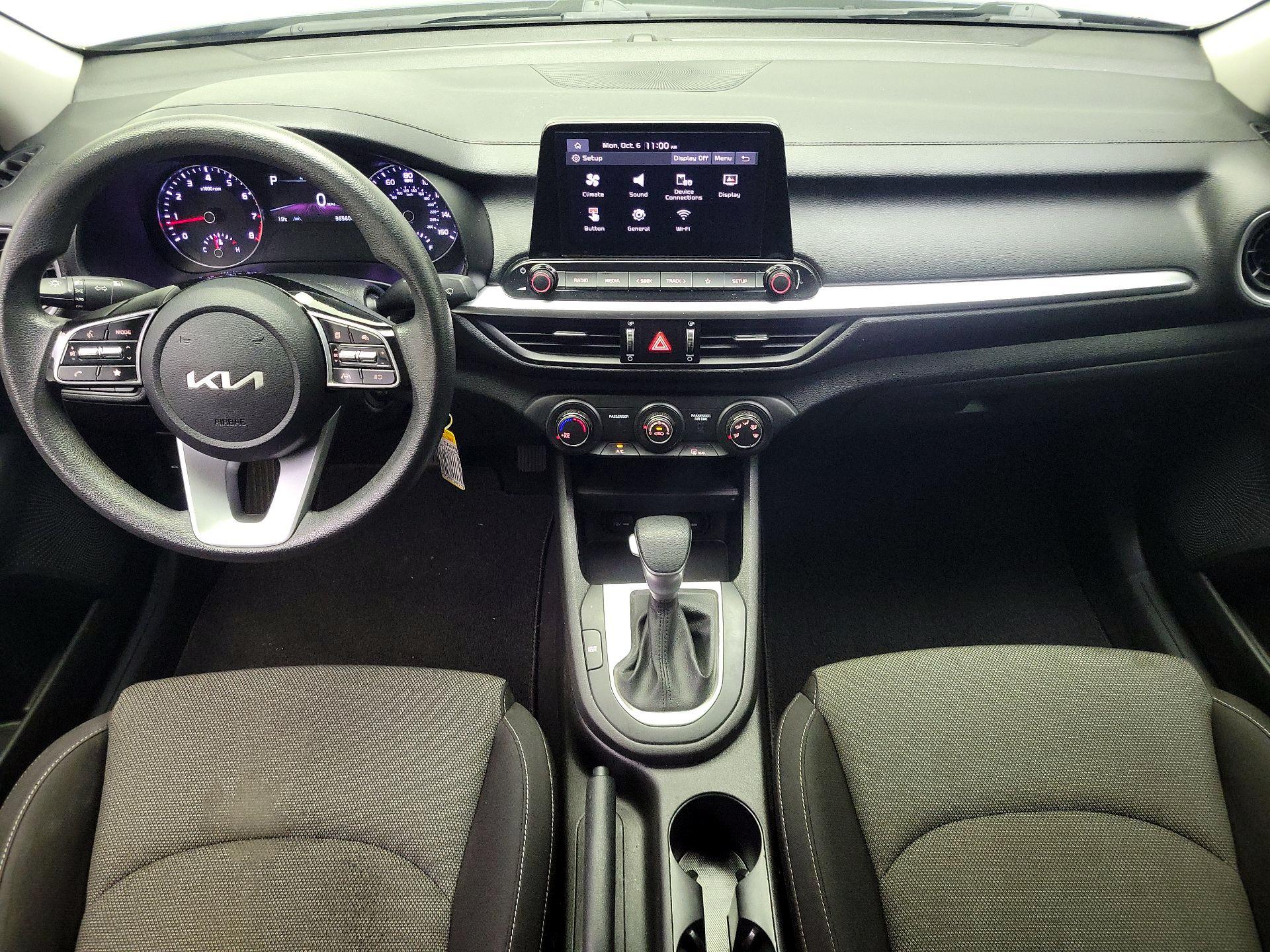 Thumbnail: 2023 Kia Forte - 9