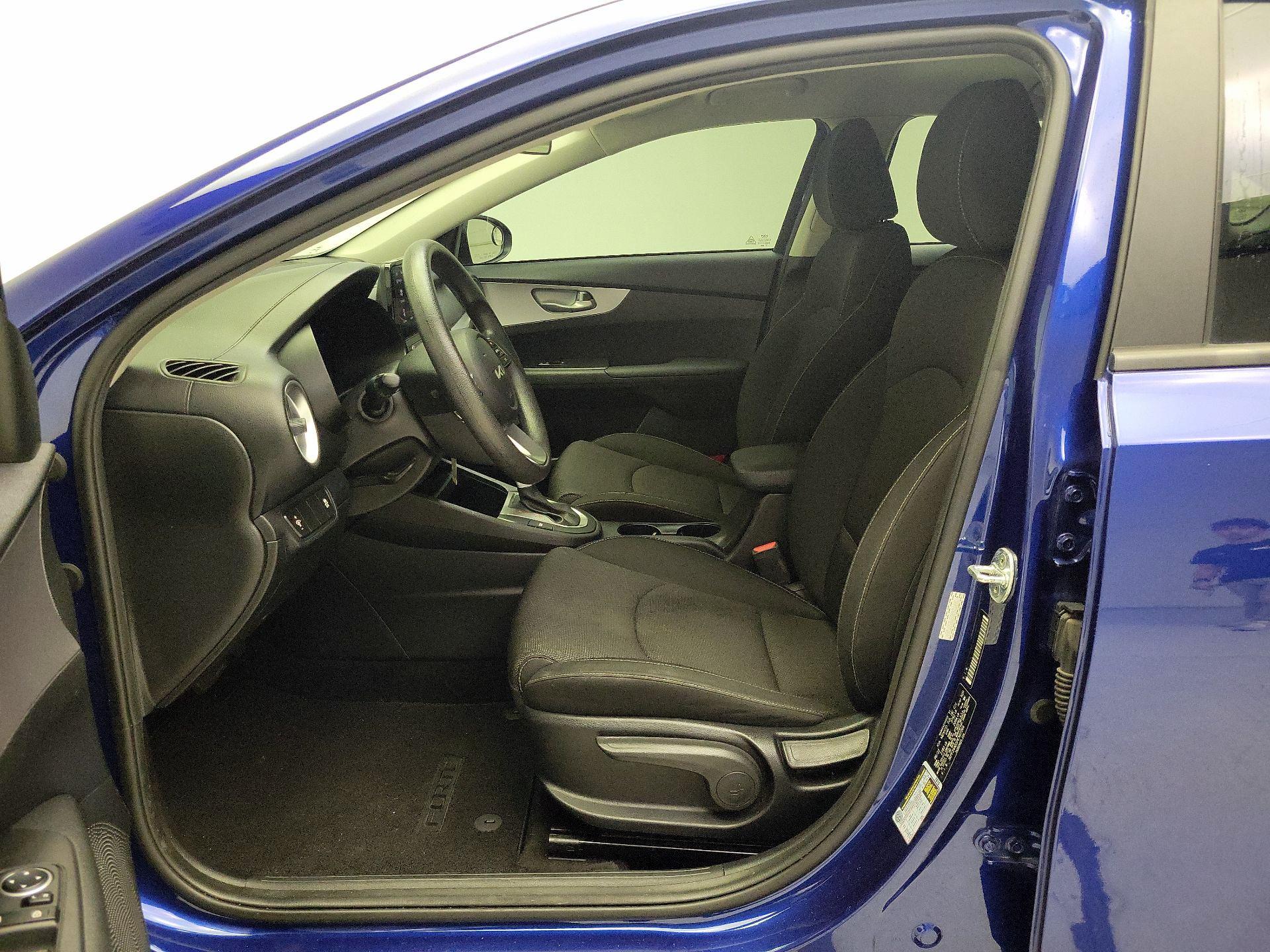 Thumbnail: 2023 Kia Forte - 11