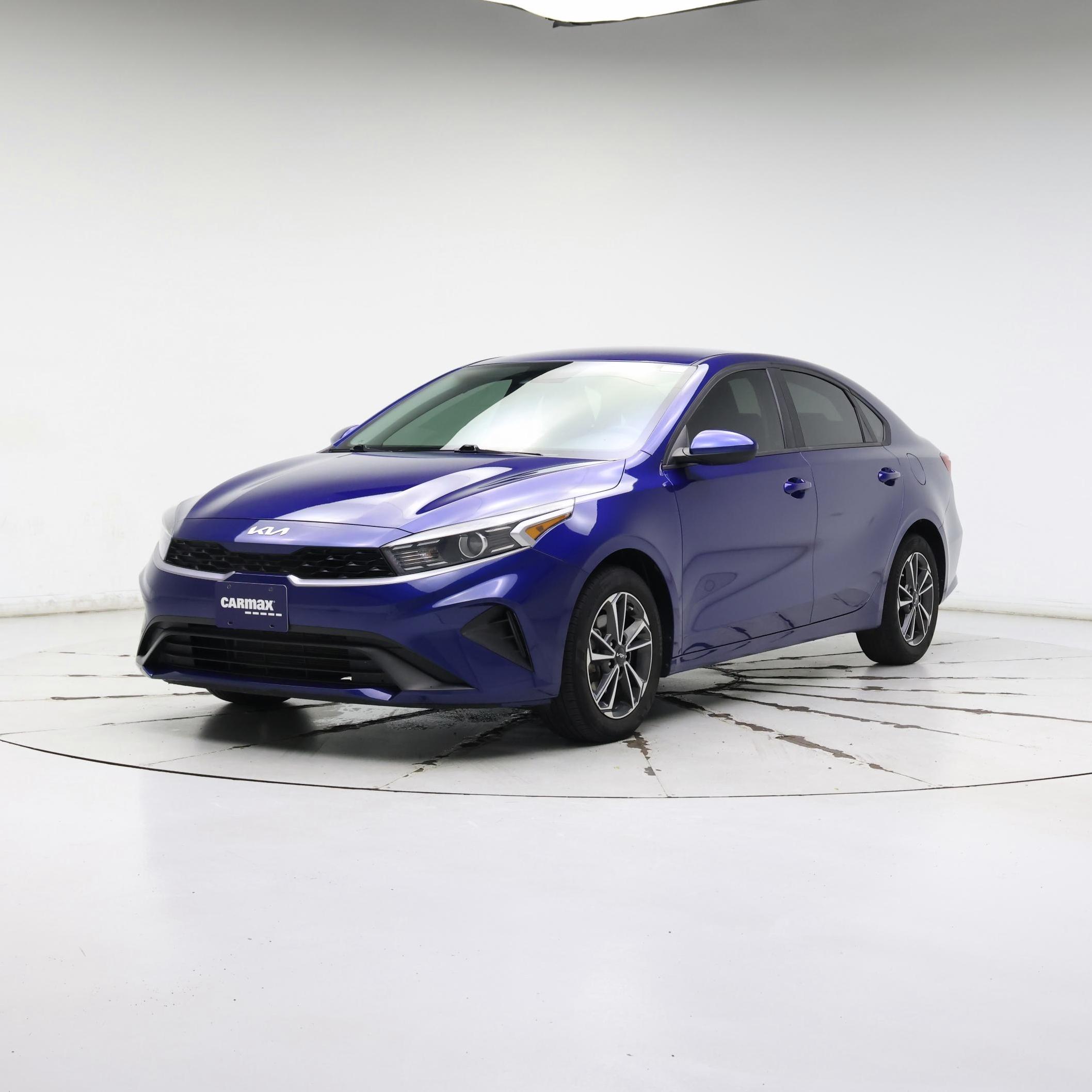 Thumbnail: 2023 Kia Forte - 4