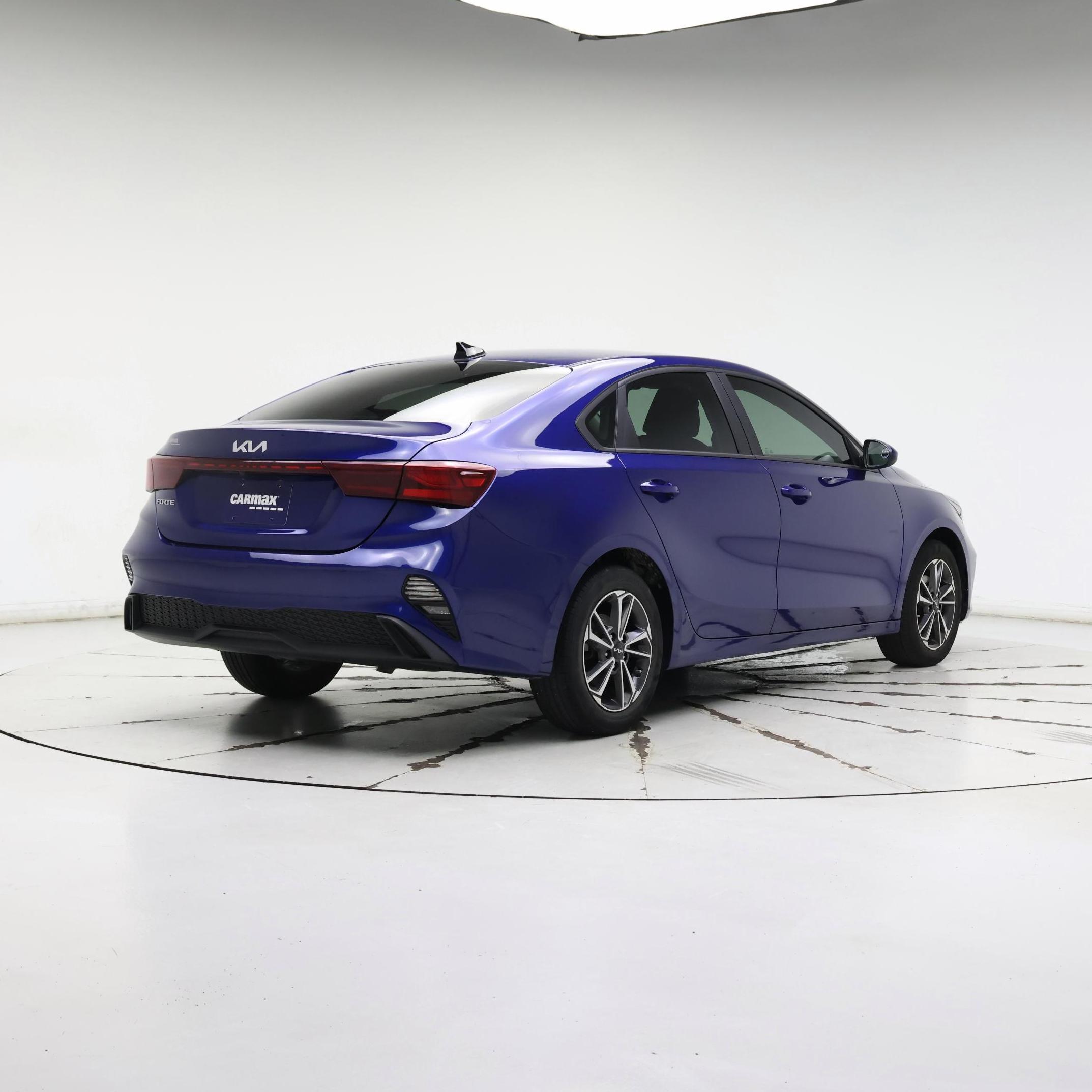 Thumbnail: 2023 Kia Forte - 8