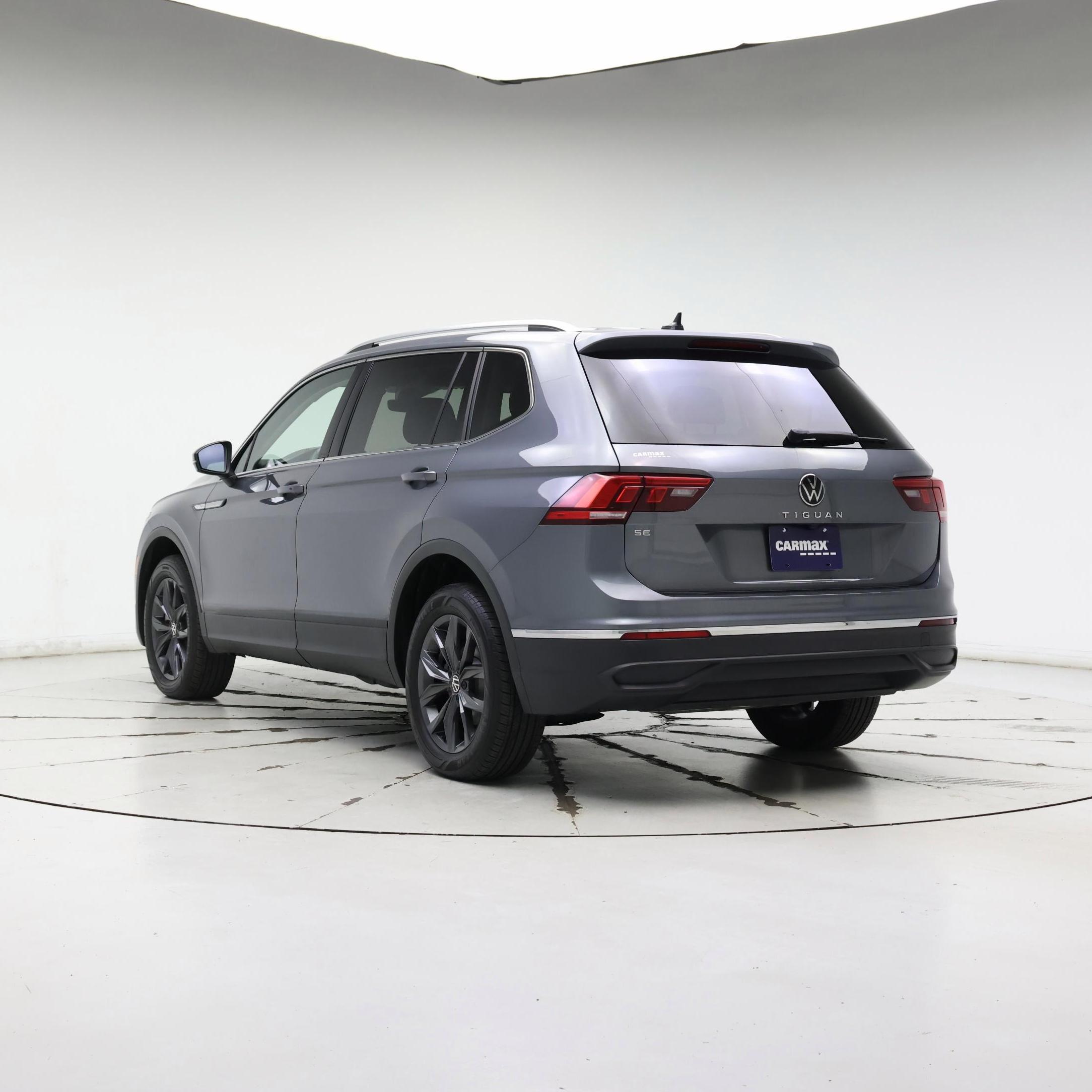 Thumbnail: 2023 Volkswagen Tiguan - 2