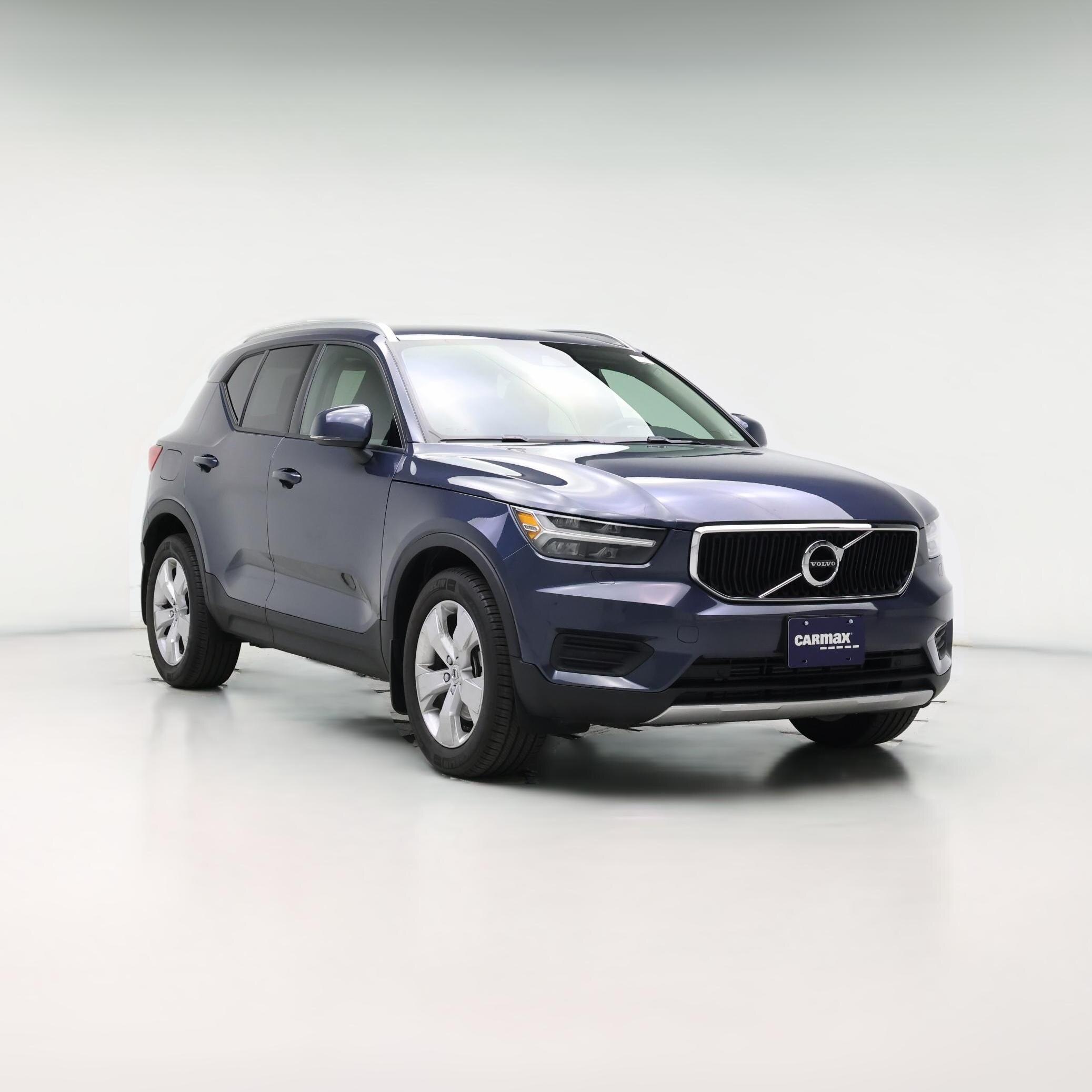Thumbnail: 2022 Volvo XC40 - 1