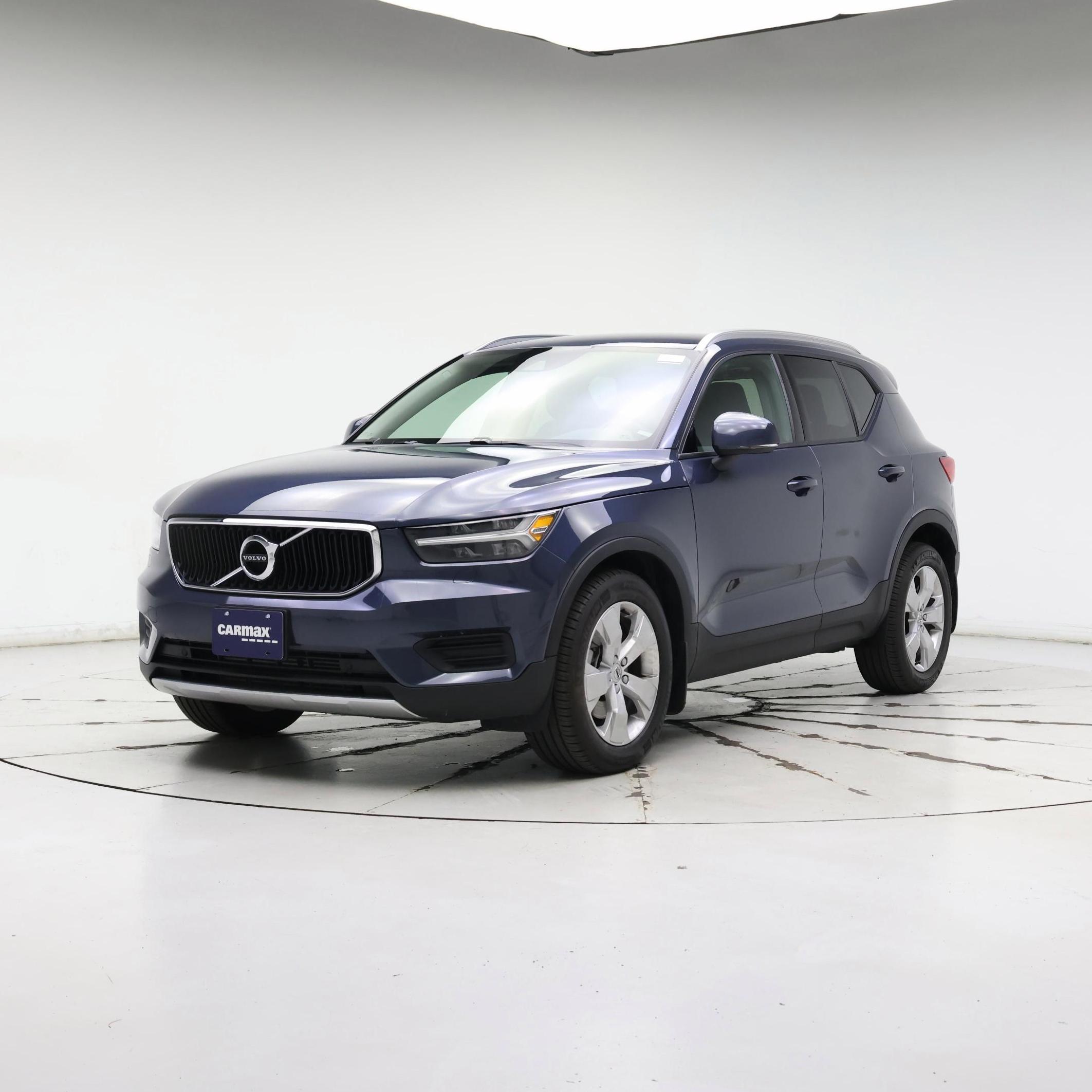 Thumbnail: 2022 Volvo XC40 - 4