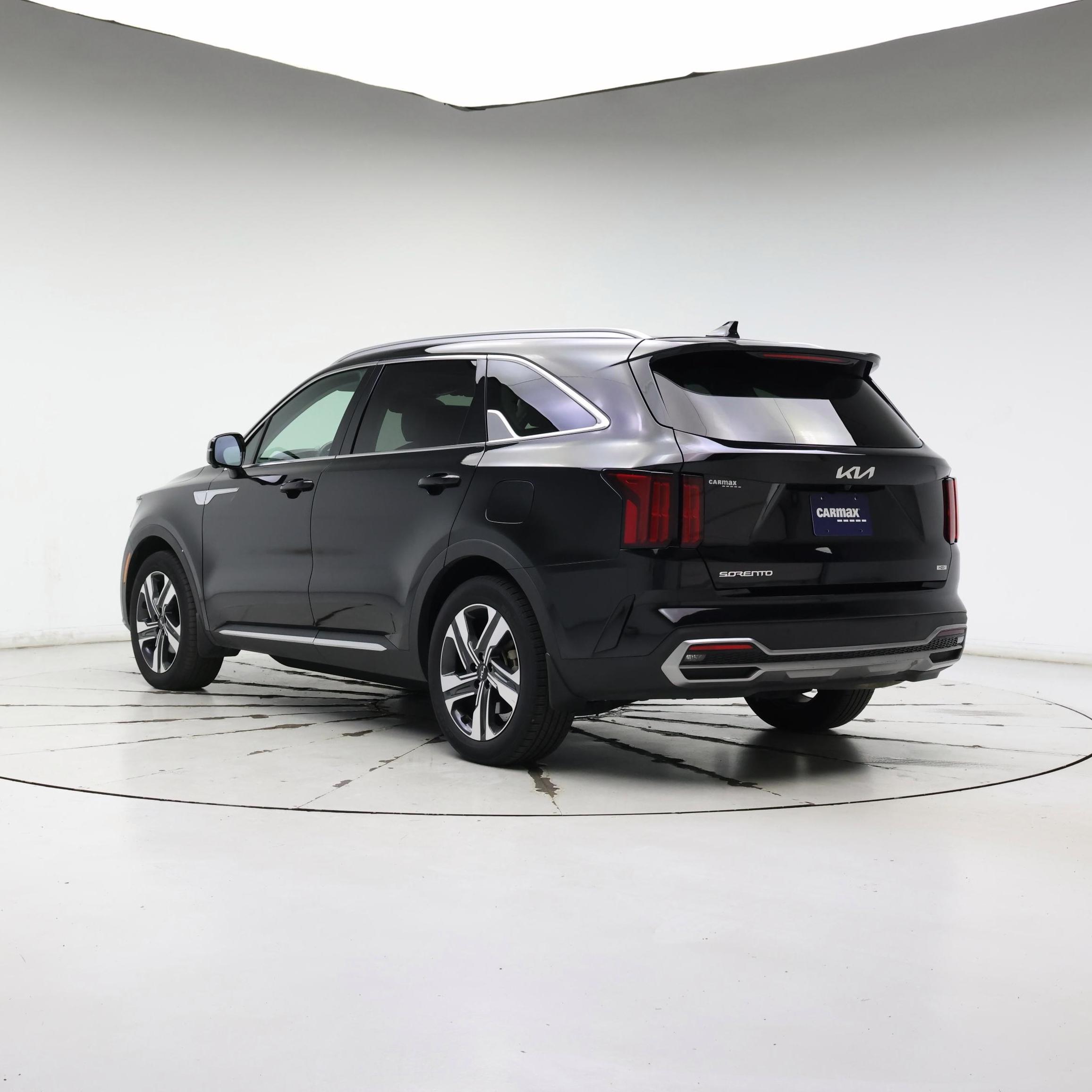 Thumbnail: 2023 Kia Sorento - 2