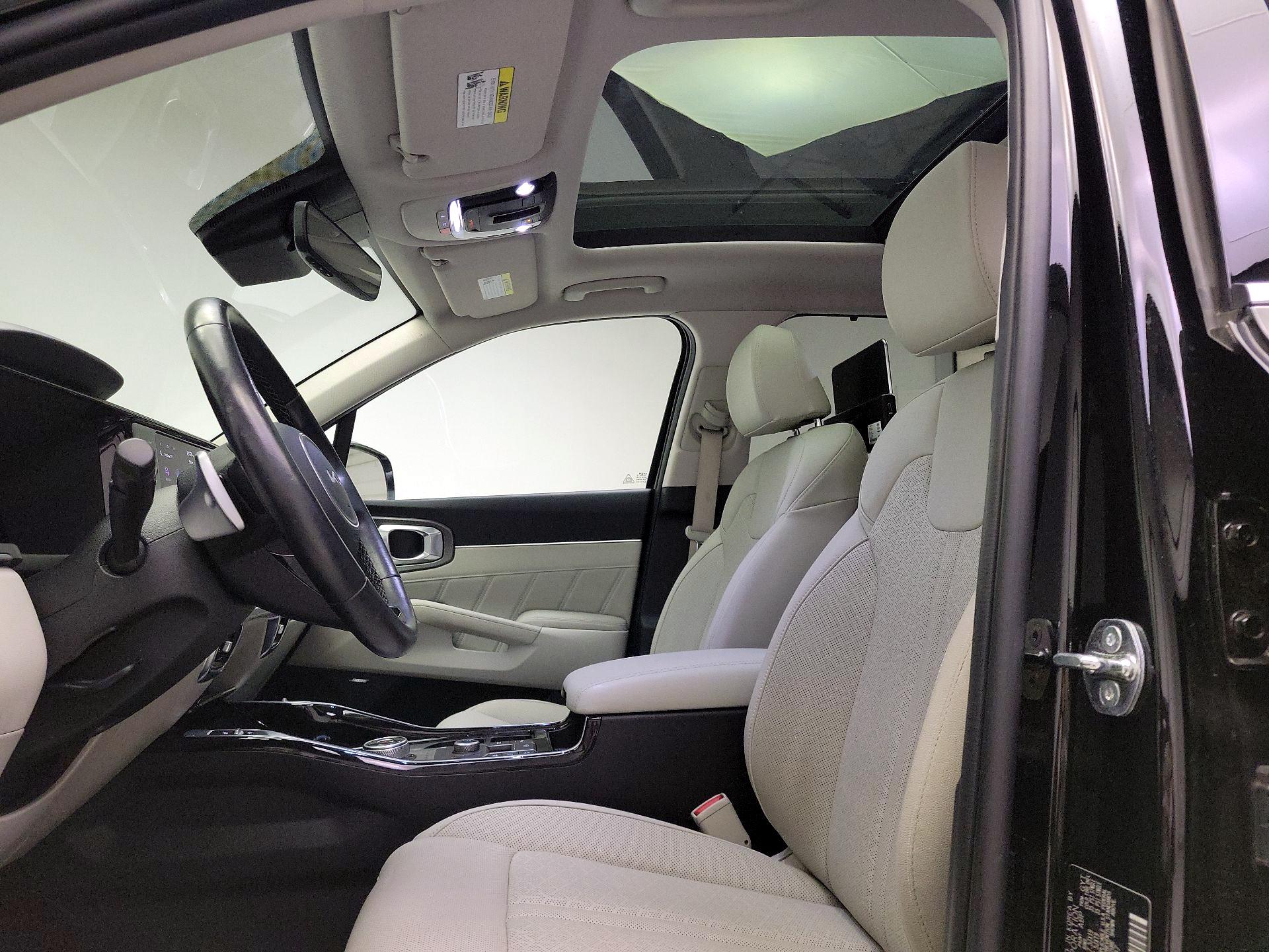 Thumbnail: 2023 Kia Sorento - 20