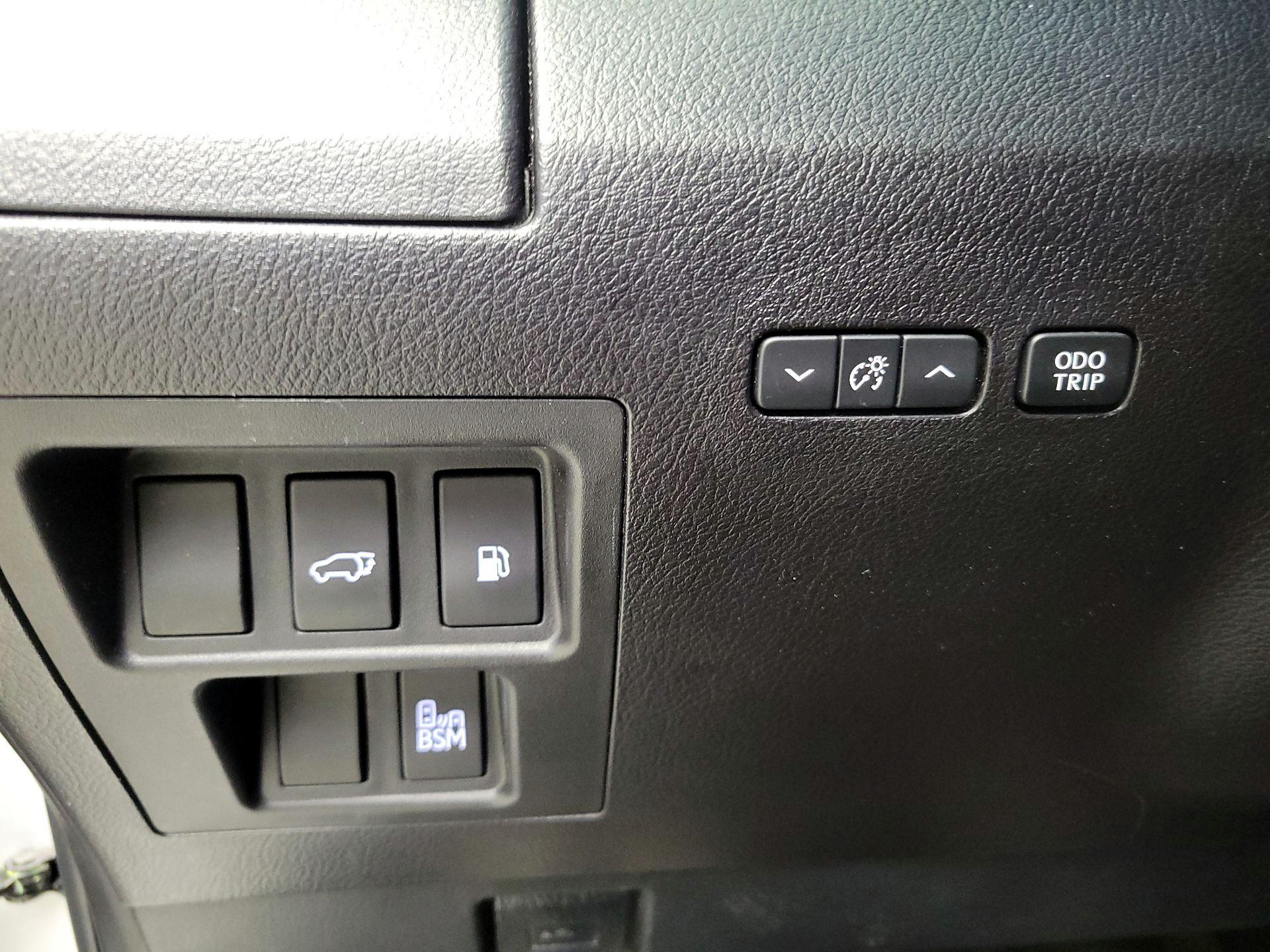 Thumbnail: 2015 Lexus RX - 13