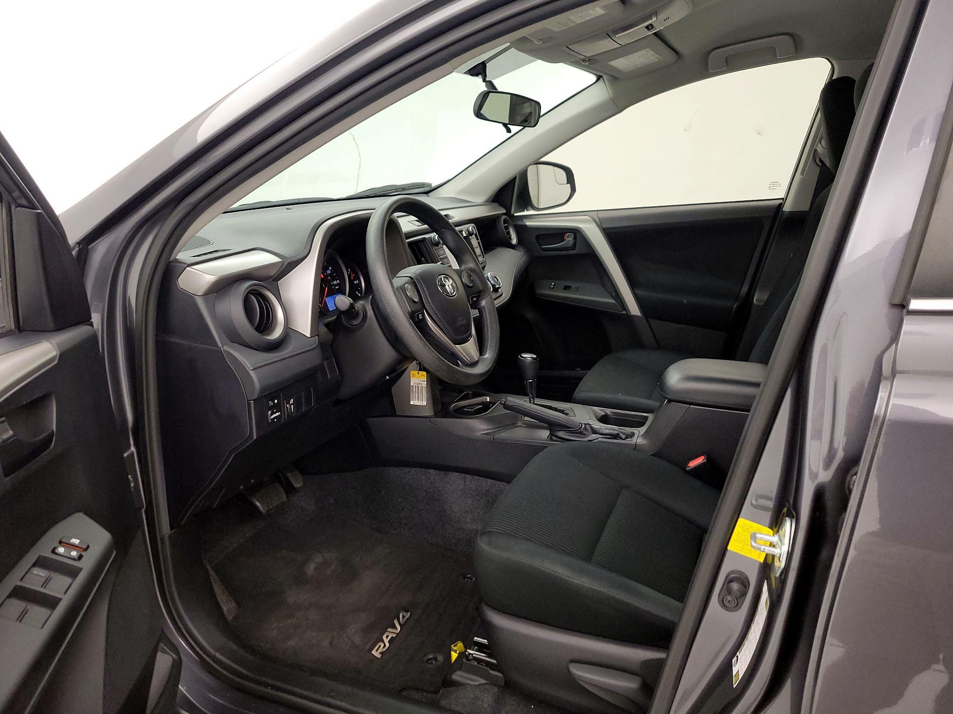 Thumbnail: 2016 Toyota RAV4 - 11