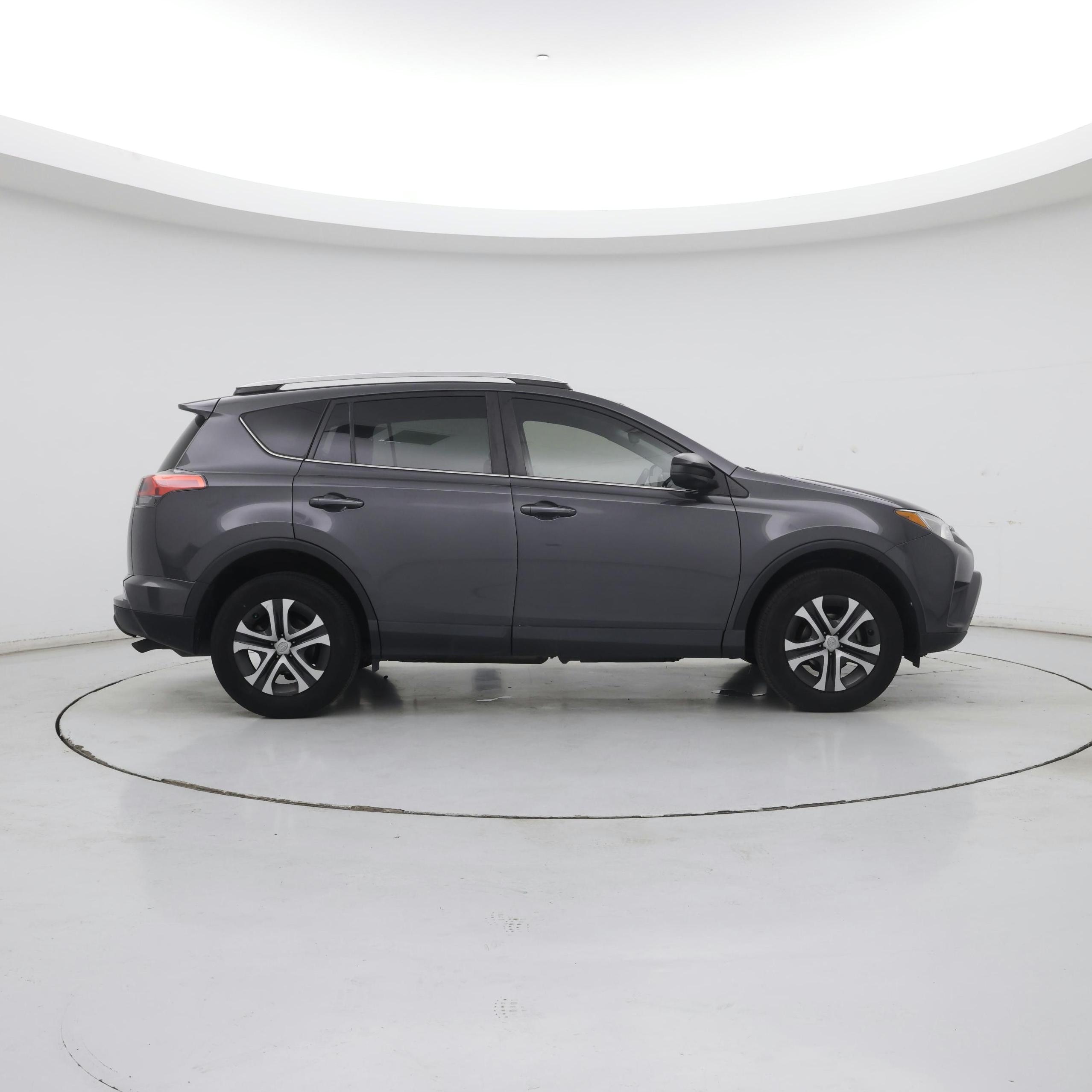 Thumbnail: 2016 Toyota RAV4 - 7