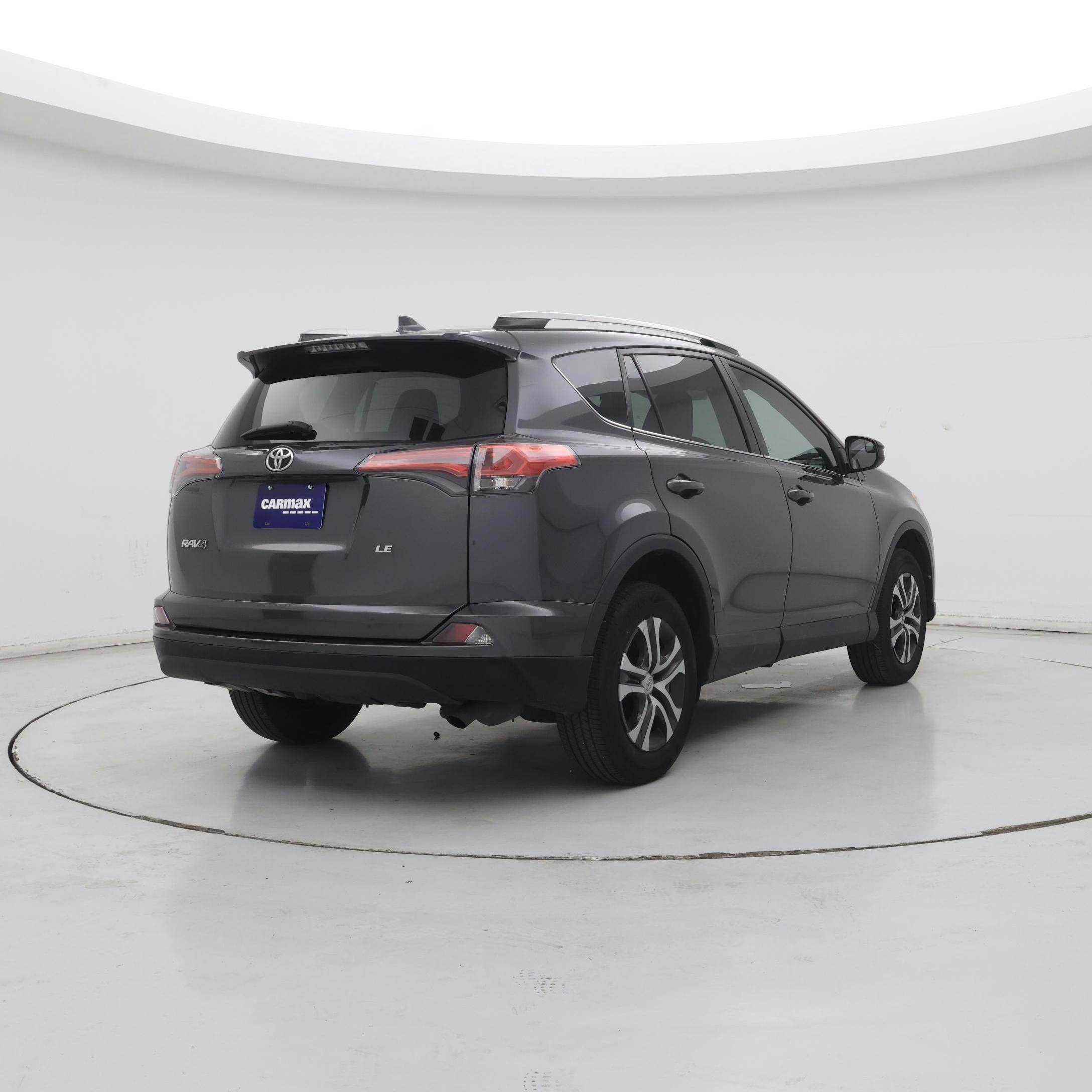 Thumbnail: 2016 Toyota RAV4 - 8