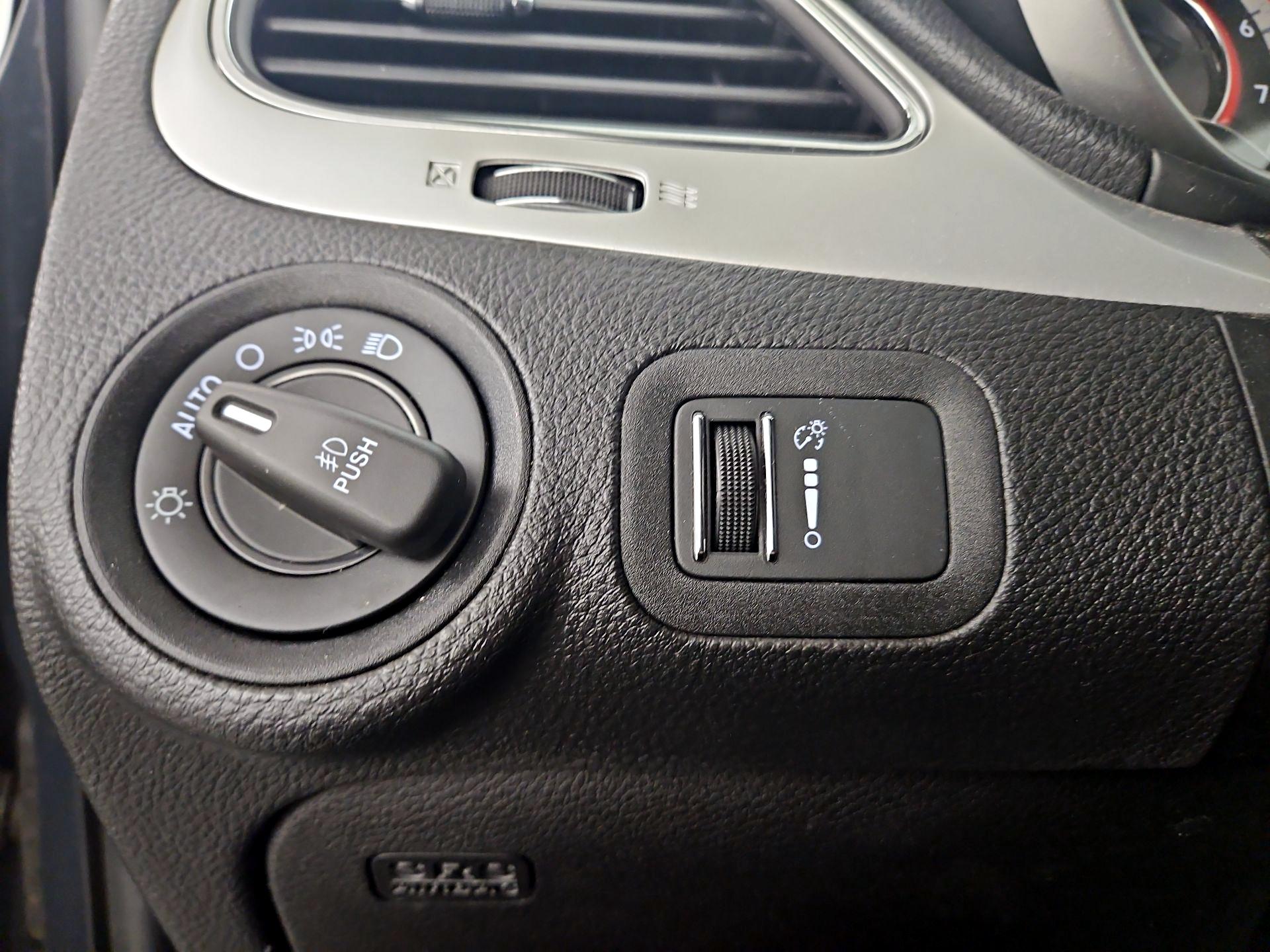 Thumbnail: 2018 Dodge Journey - 13