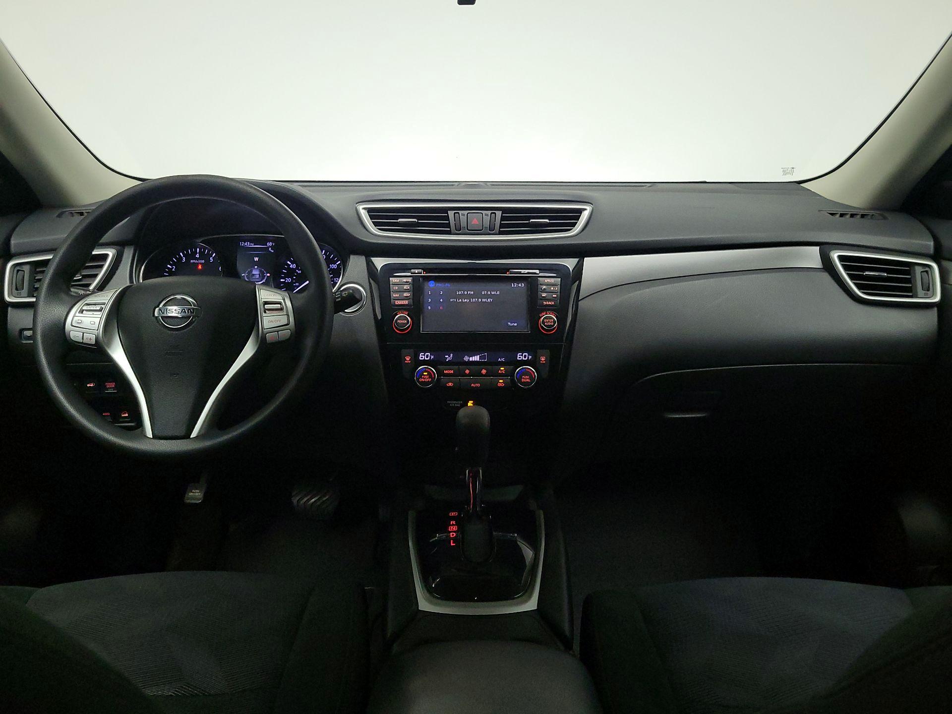 Thumbnail: 2016 Nissan Rogue - 9