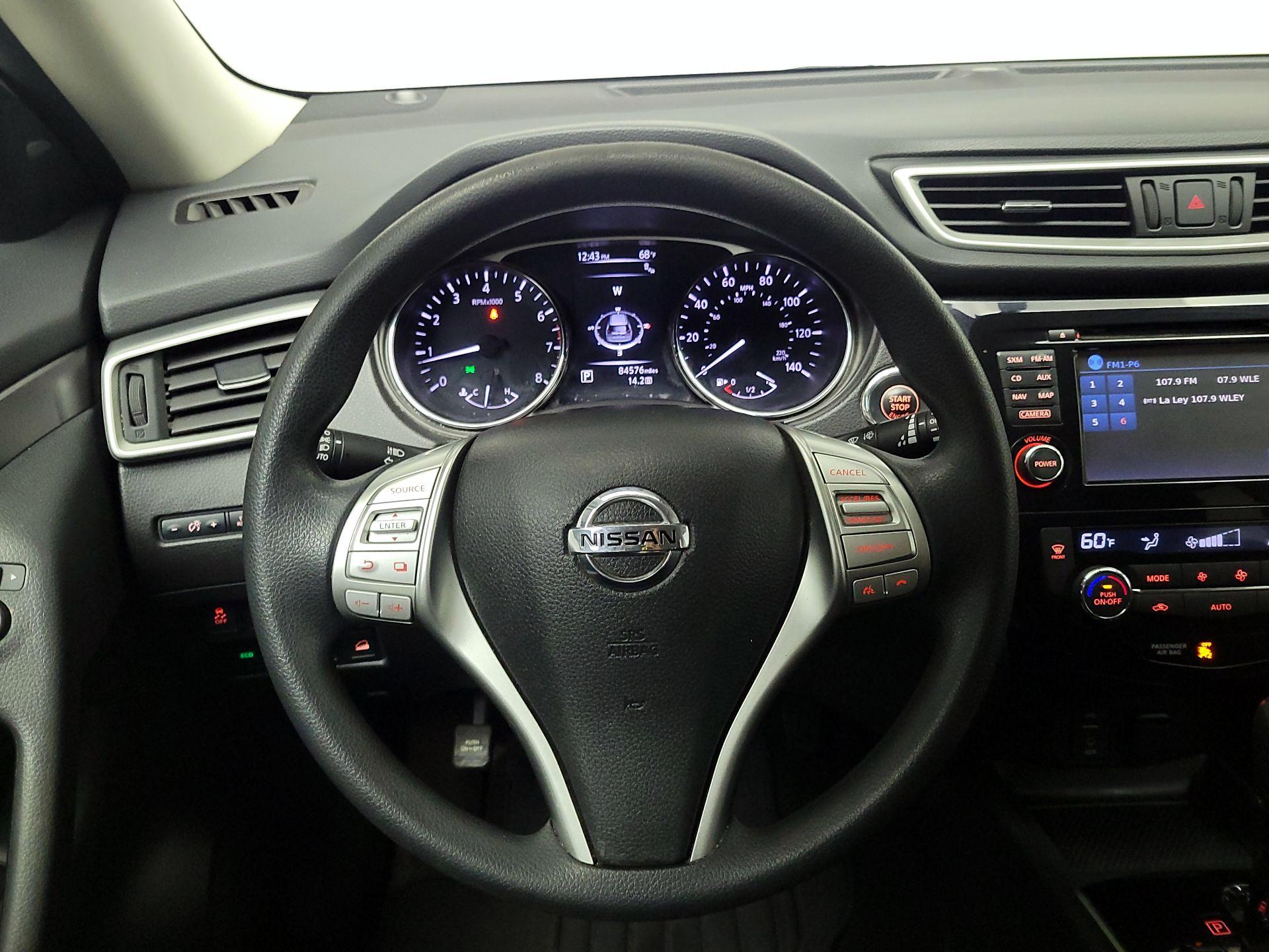 Thumbnail: 2016 Nissan Rogue - 10