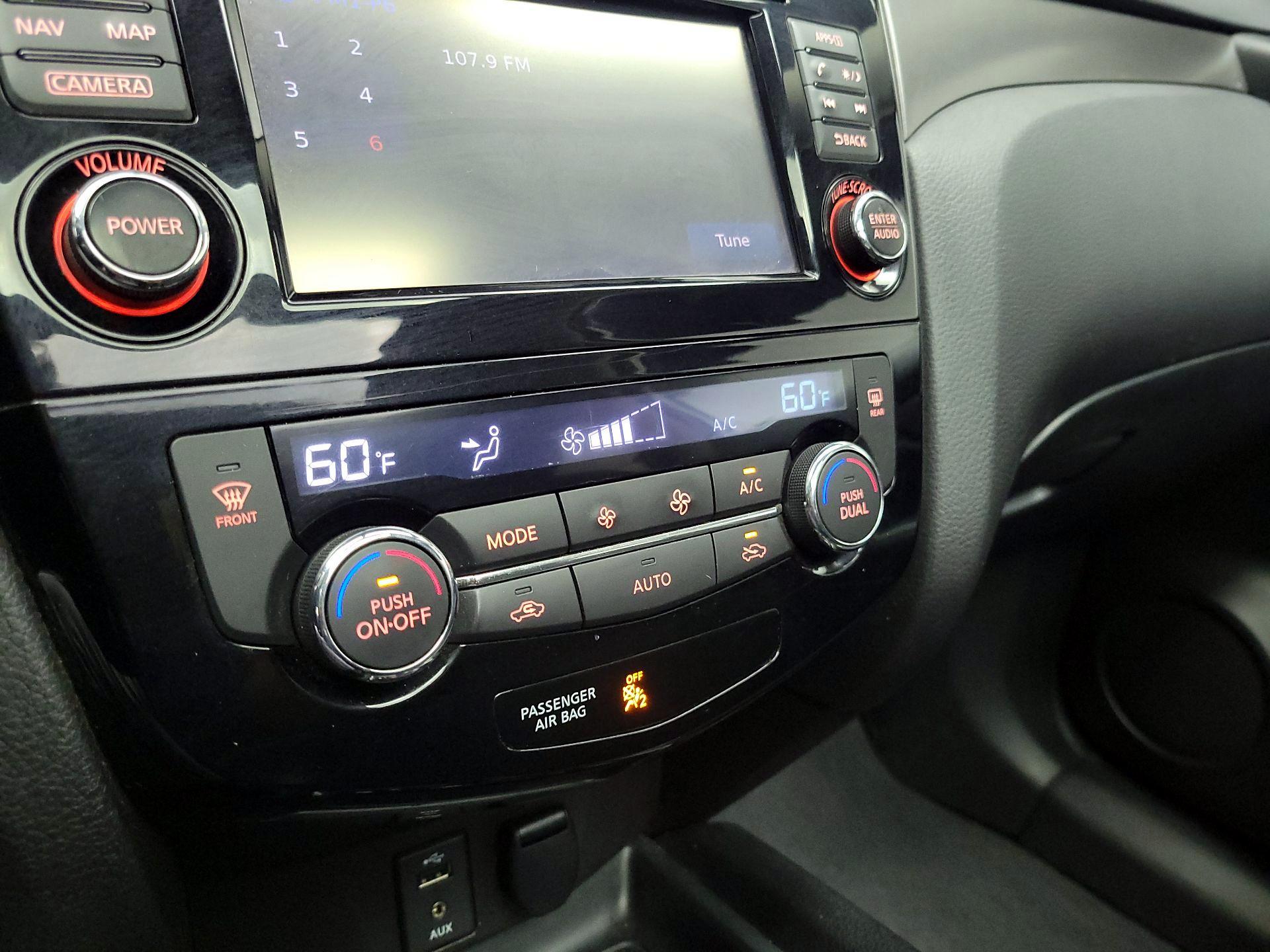 Thumbnail: 2016 Nissan Rogue - 17