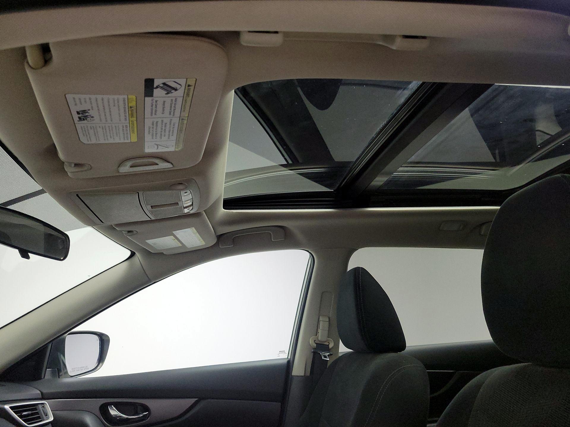 Thumbnail: 2016 Nissan Rogue - 20