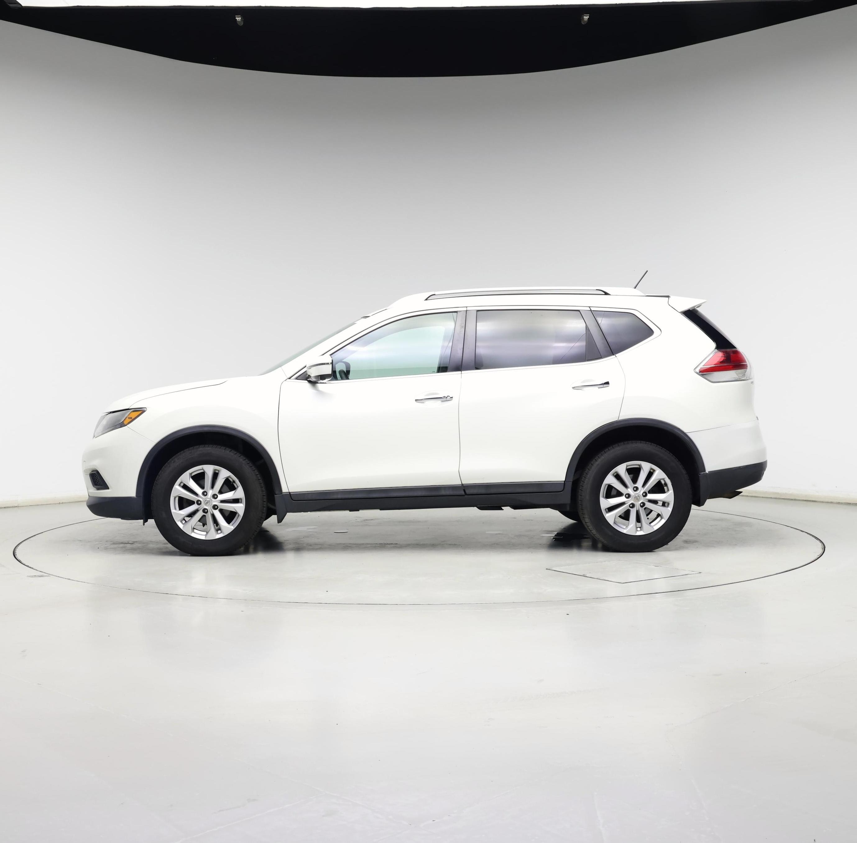 Thumbnail: 2016 Nissan Rogue - 3