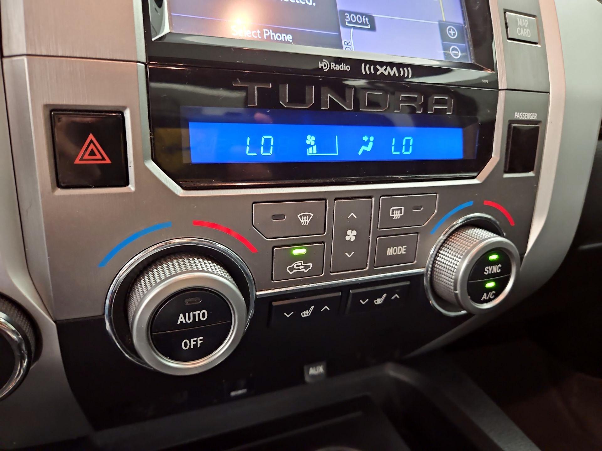 Thumbnail: 2015 Toyota Tundra - 17