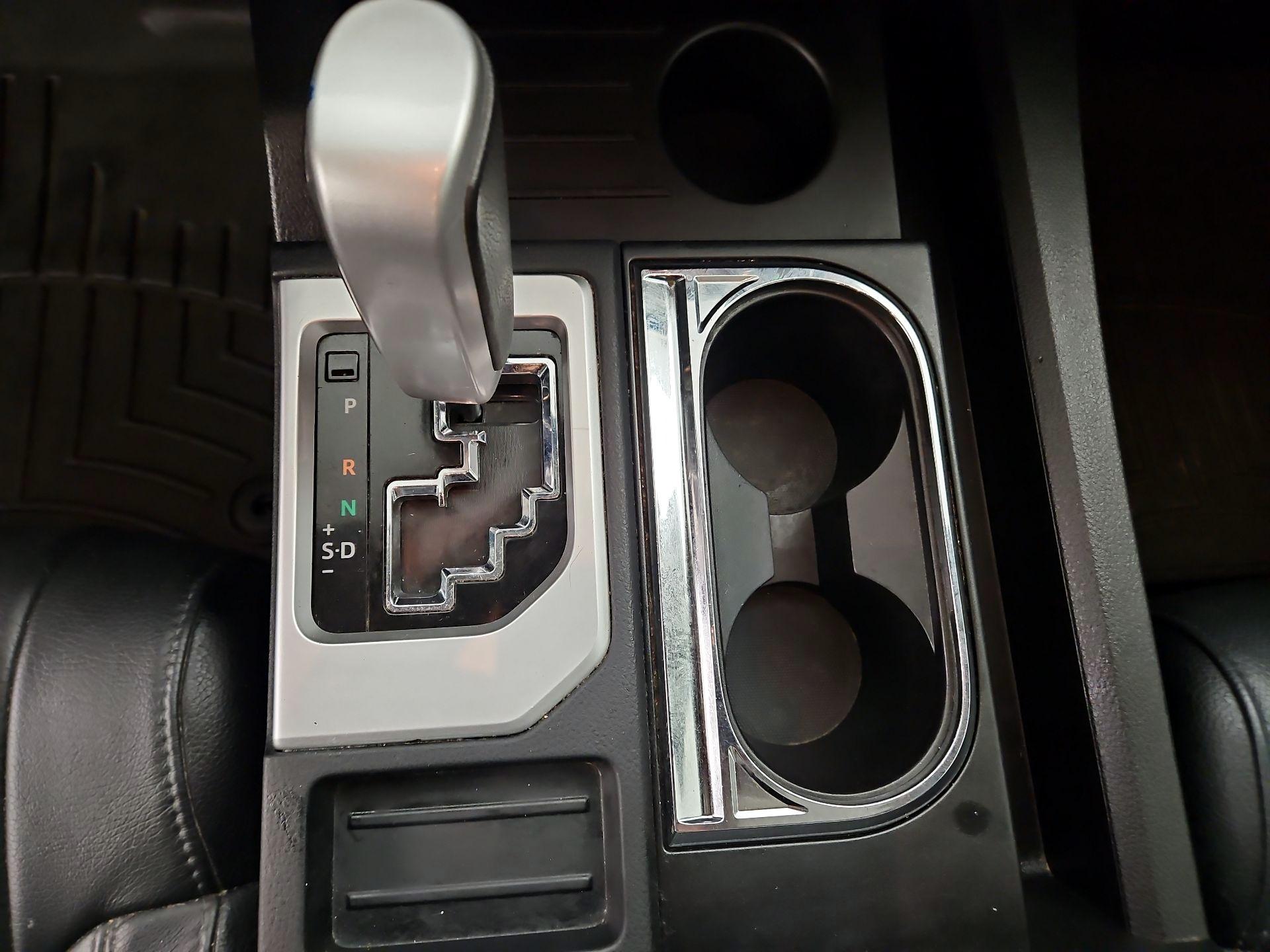 Thumbnail: 2015 Toyota Tundra - 18