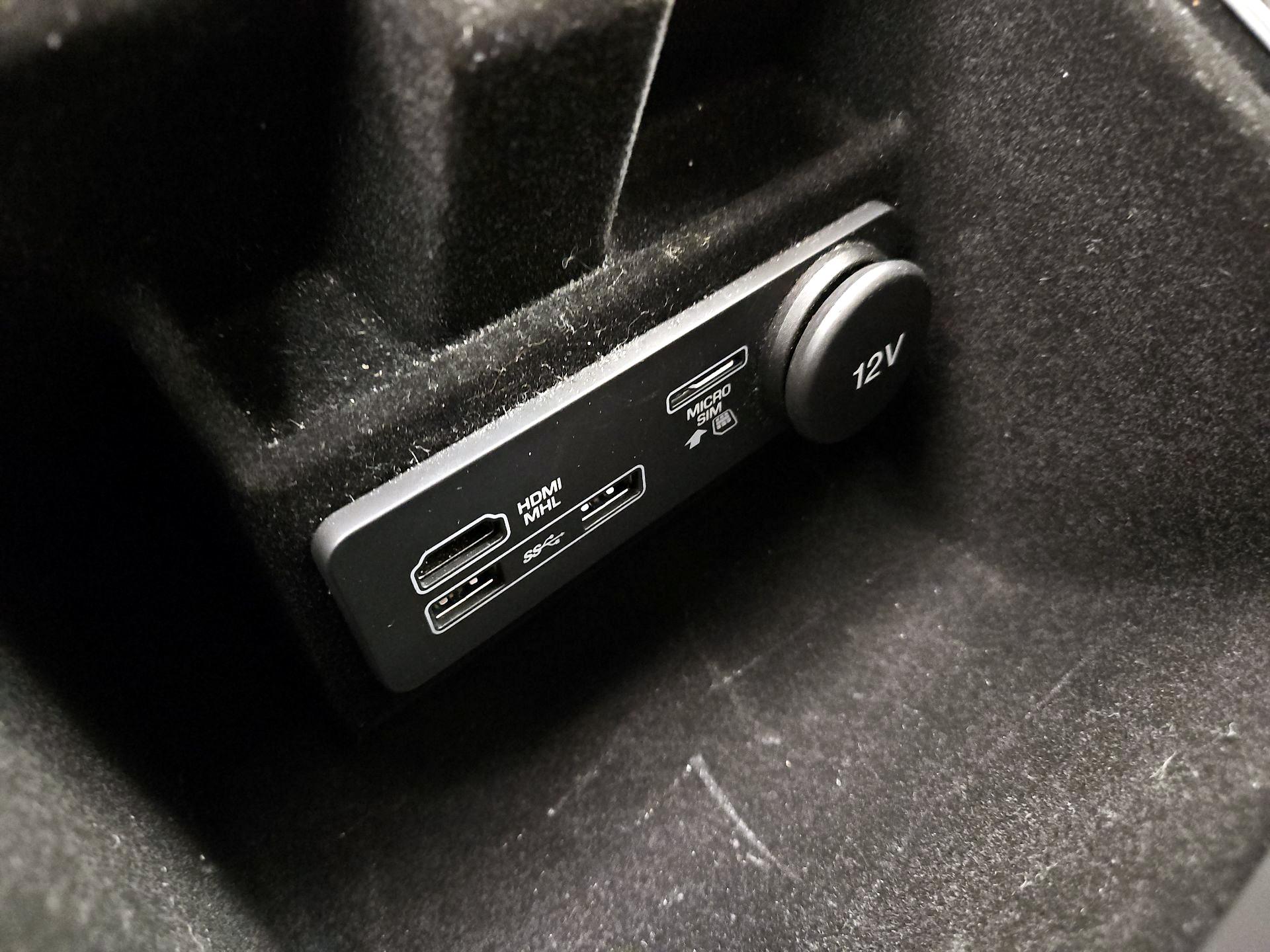 Thumbnail: 2019 Land Rover Range Rover Evoque - 16