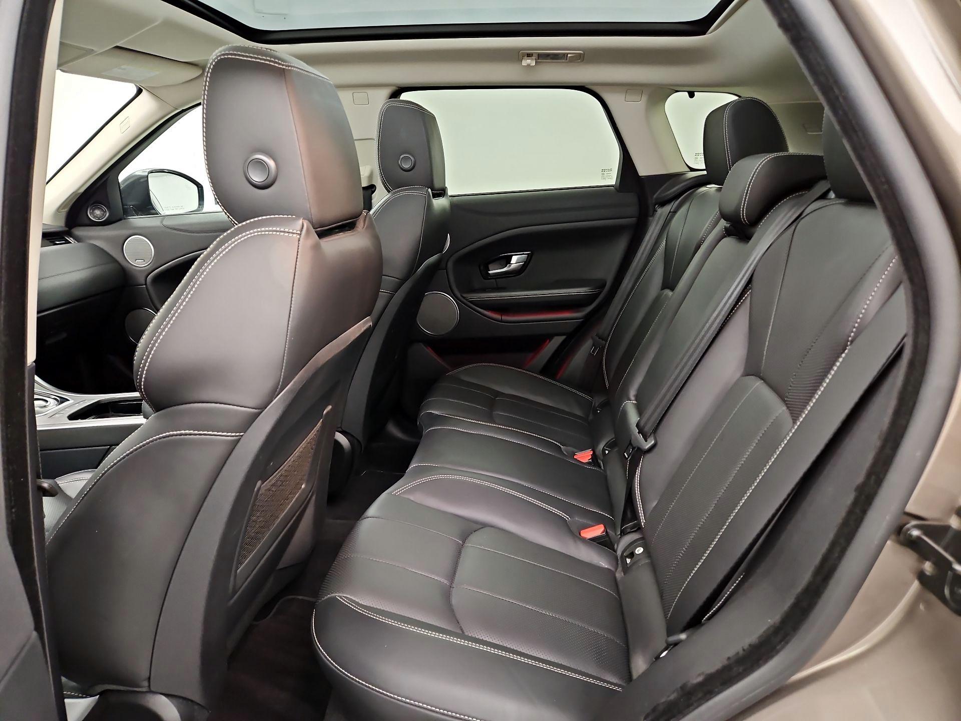 Thumbnail: 2019 Land Rover Range Rover Evoque - 18