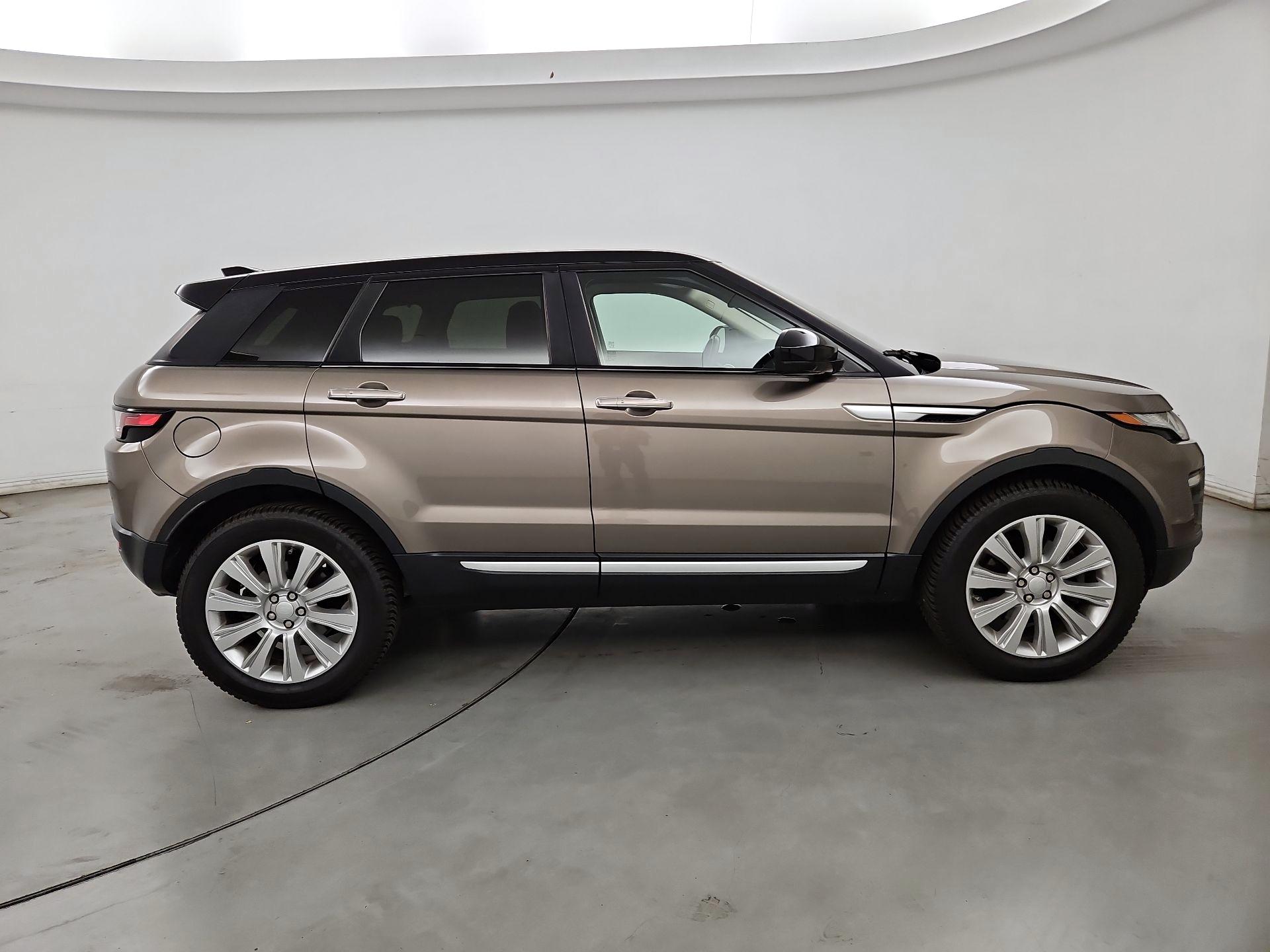 Thumbnail: 2019 Land Rover Range Rover Evoque - 4