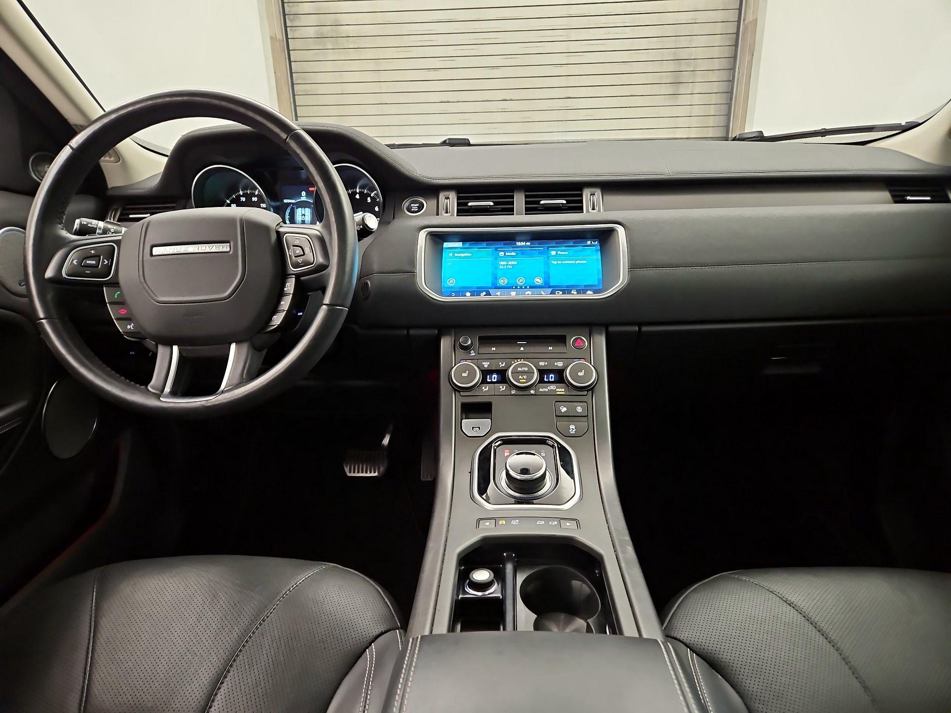 Thumbnail: 2019 Land Rover Range Rover Evoque - 8