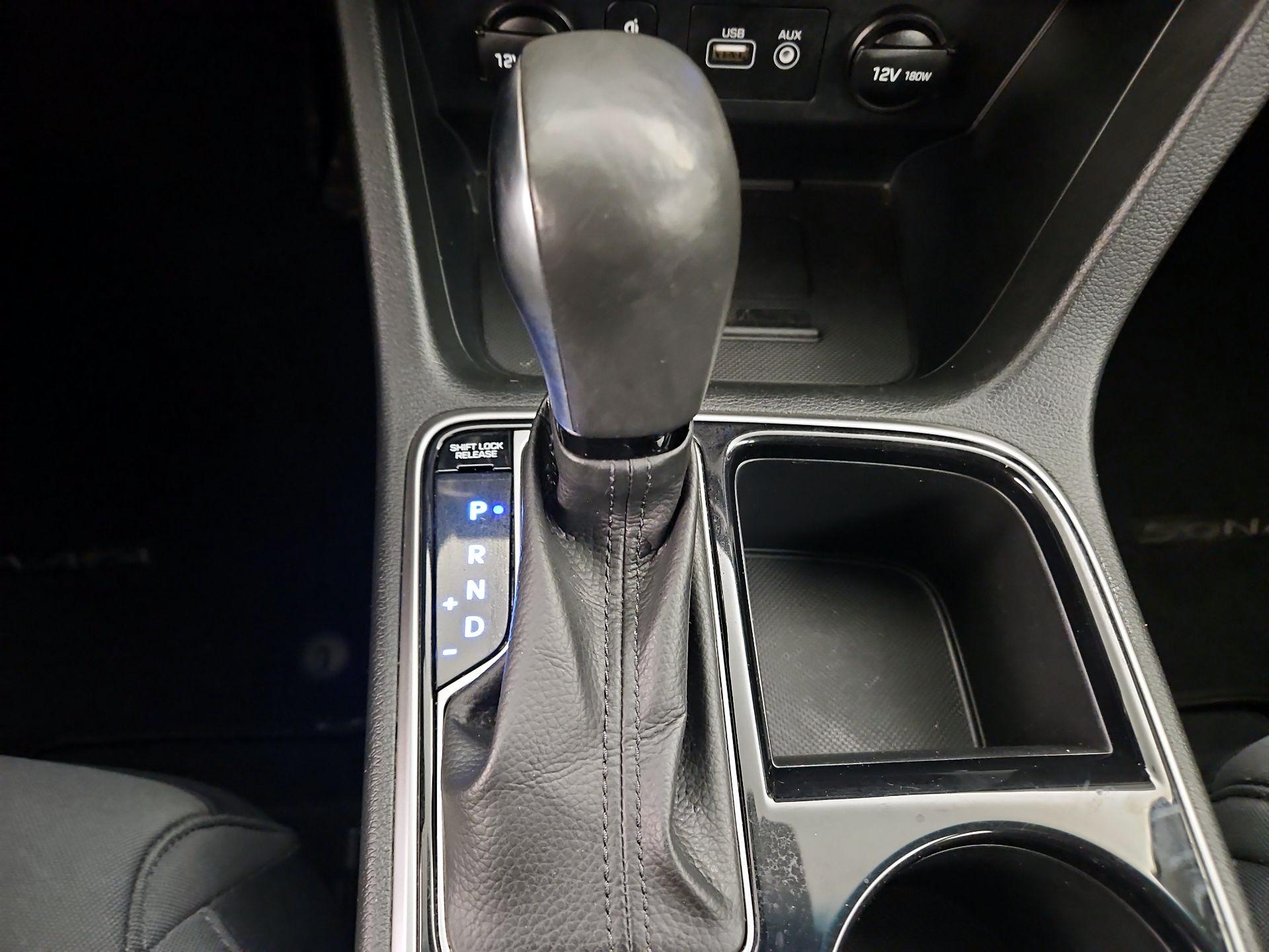 Thumbnail: 2018 Hyundai Sonata - 17