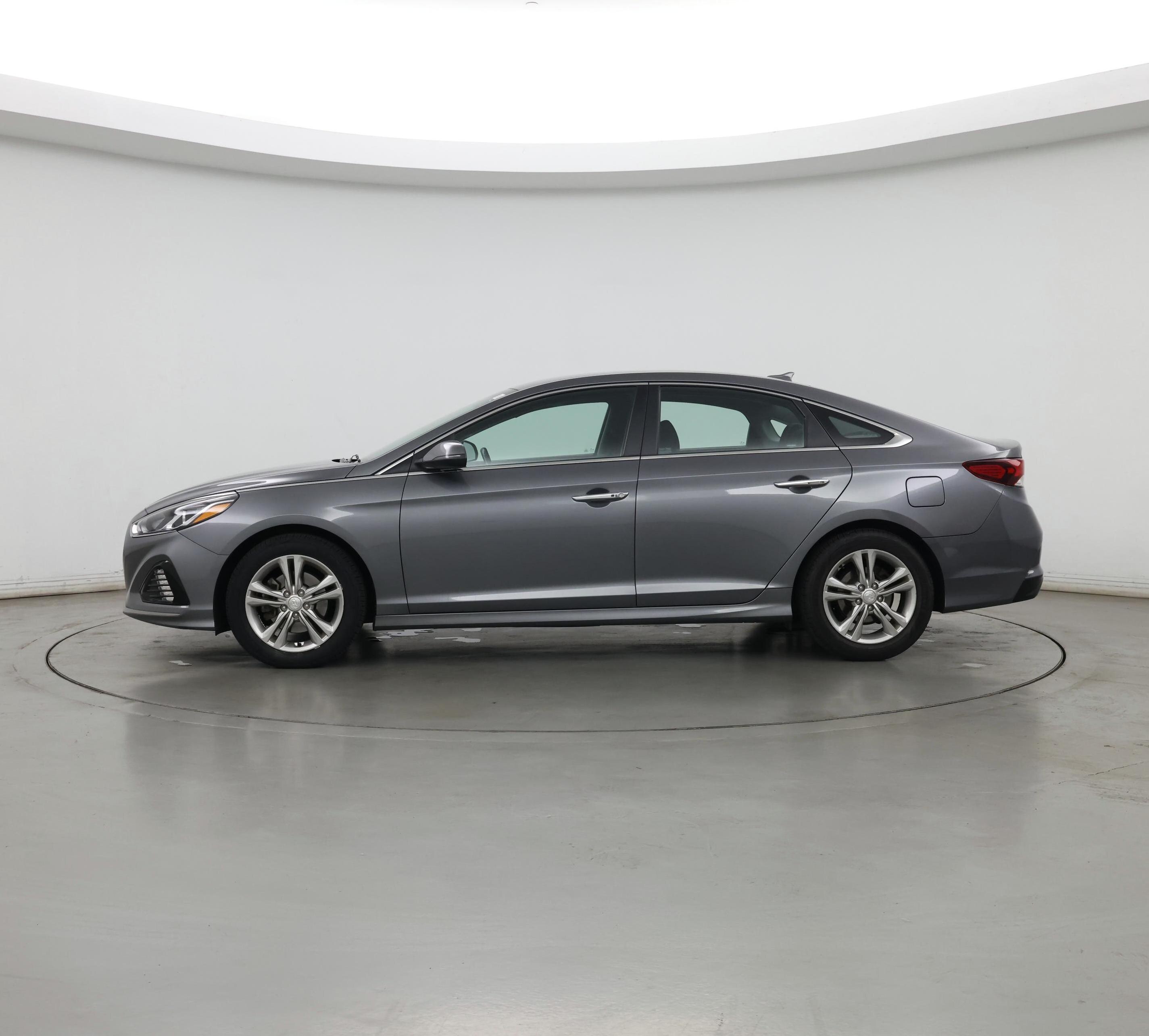 Thumbnail: 2018 Hyundai Sonata - 3