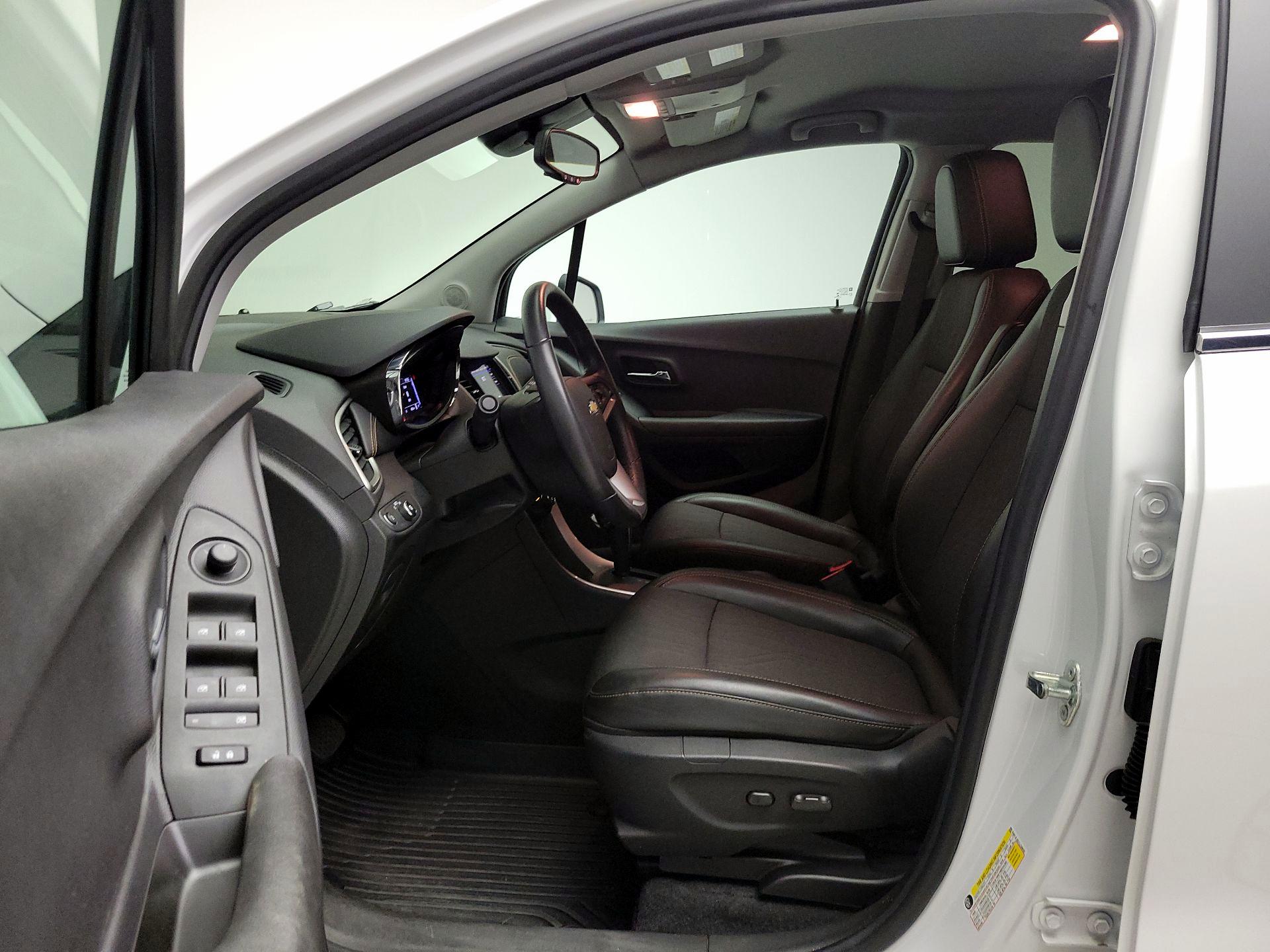 Thumbnail: 2020 Chevrolet Trax - 11