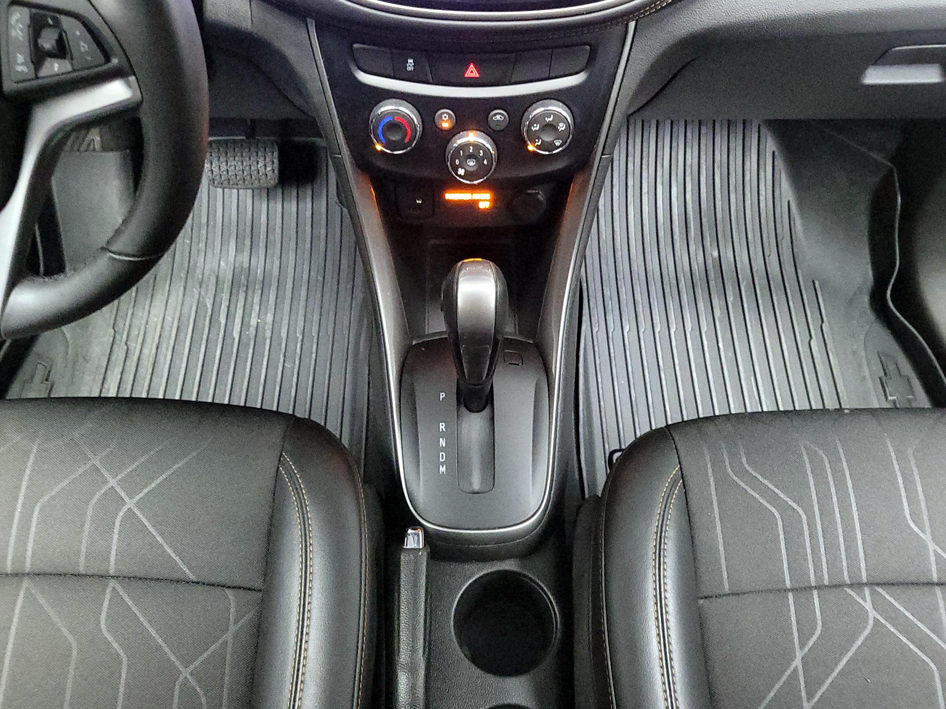 Thumbnail: 2020 Chevrolet Trax - 17
