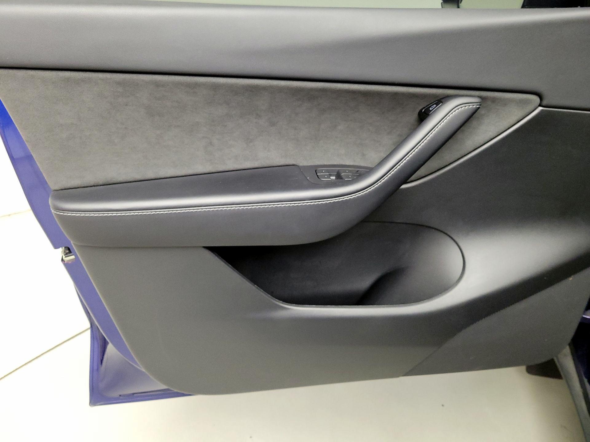 Thumbnail: 2022 Tesla Model Y - 12