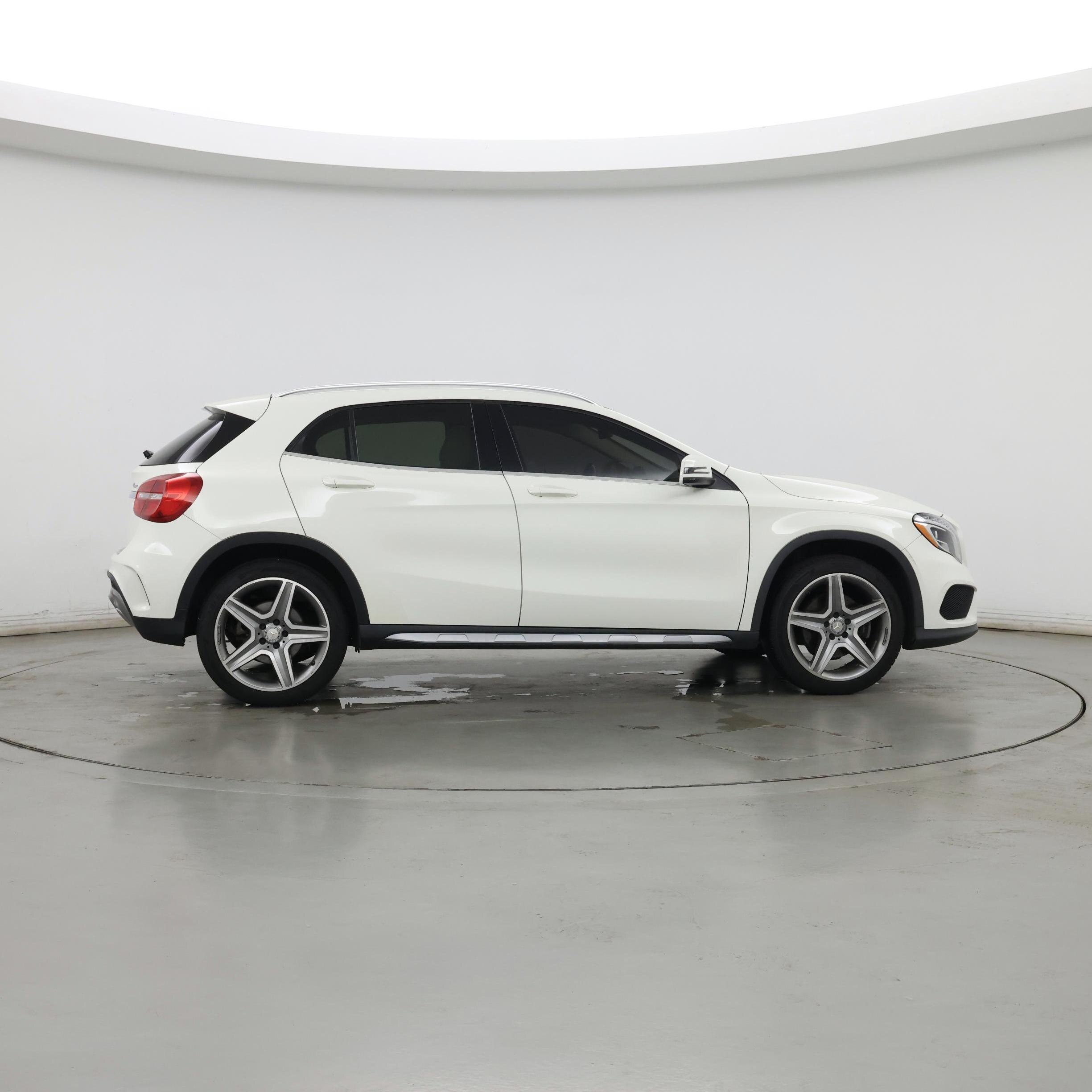 Thumbnail: 2015 Mercedes-Benz GLA - 7