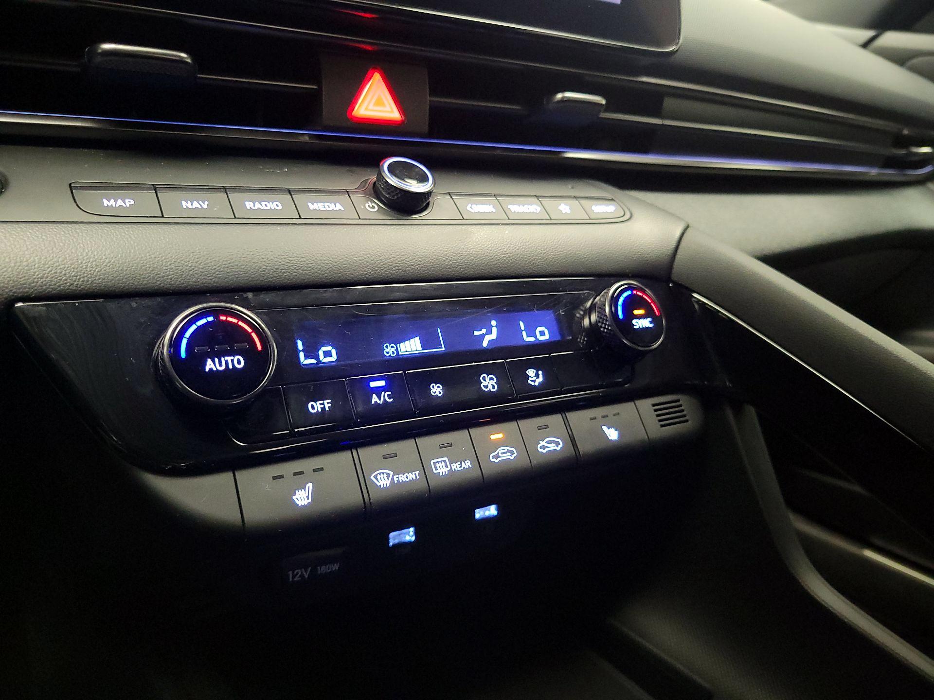 Thumbnail: 2023 Hyundai Elantra - 17