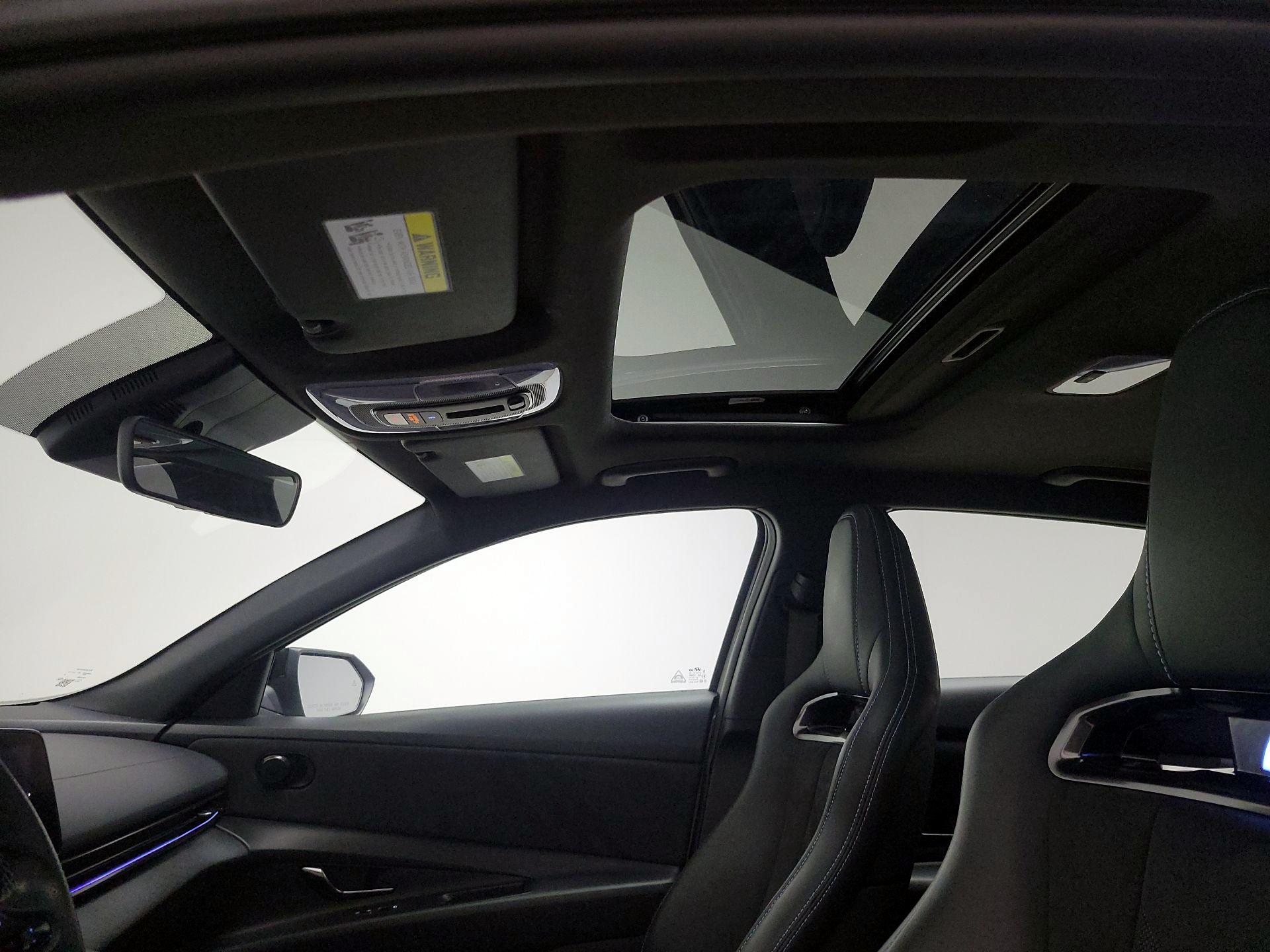 Thumbnail: 2023 Hyundai Elantra - 20