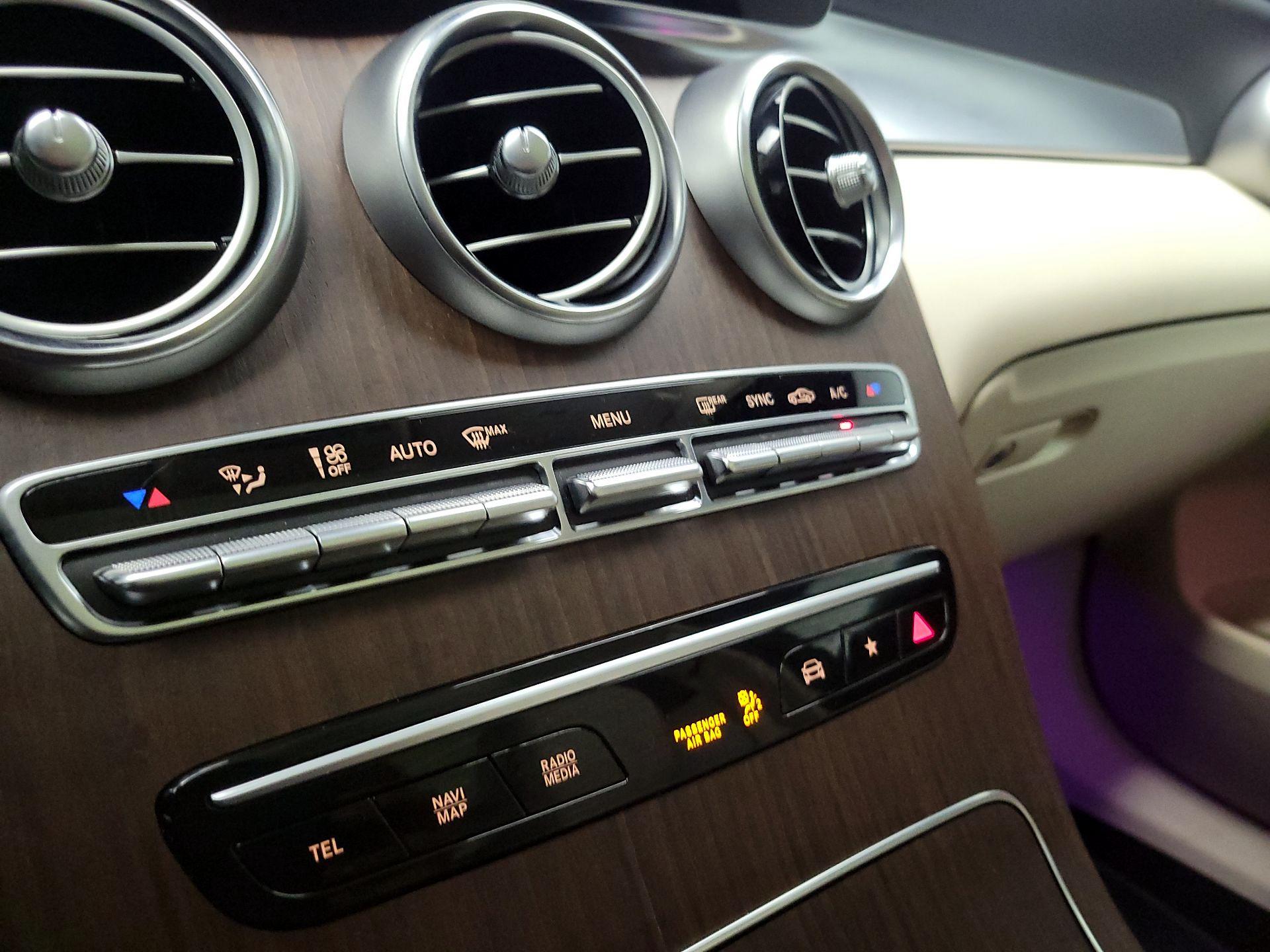 Thumbnail: 2022 Mercedes-Benz GLC - 16