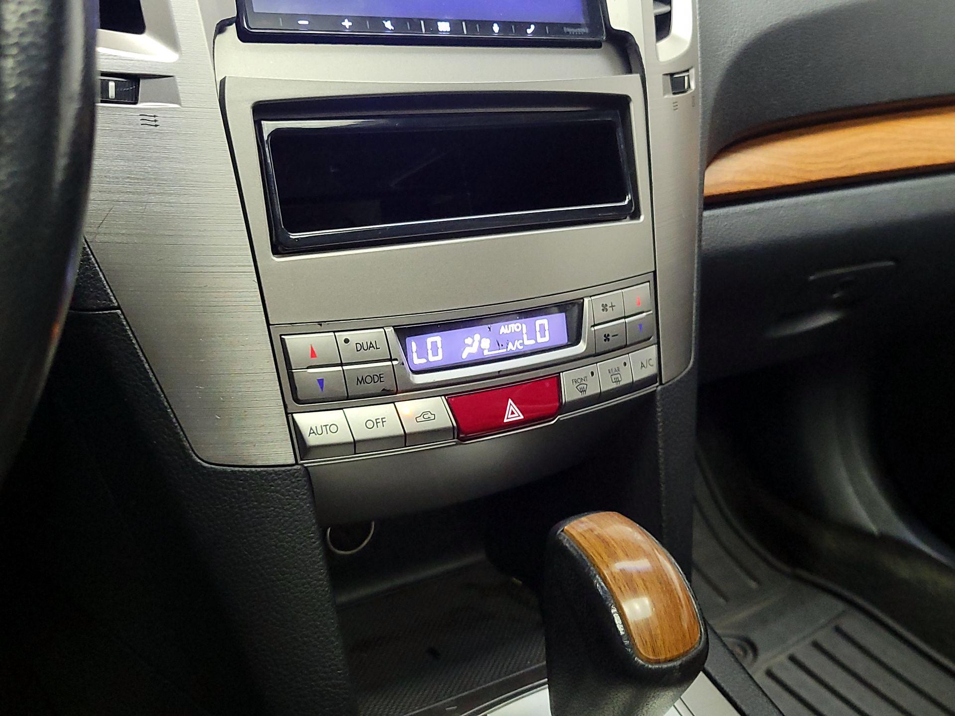 Thumbnail: 2014 Subaru Outback - 16