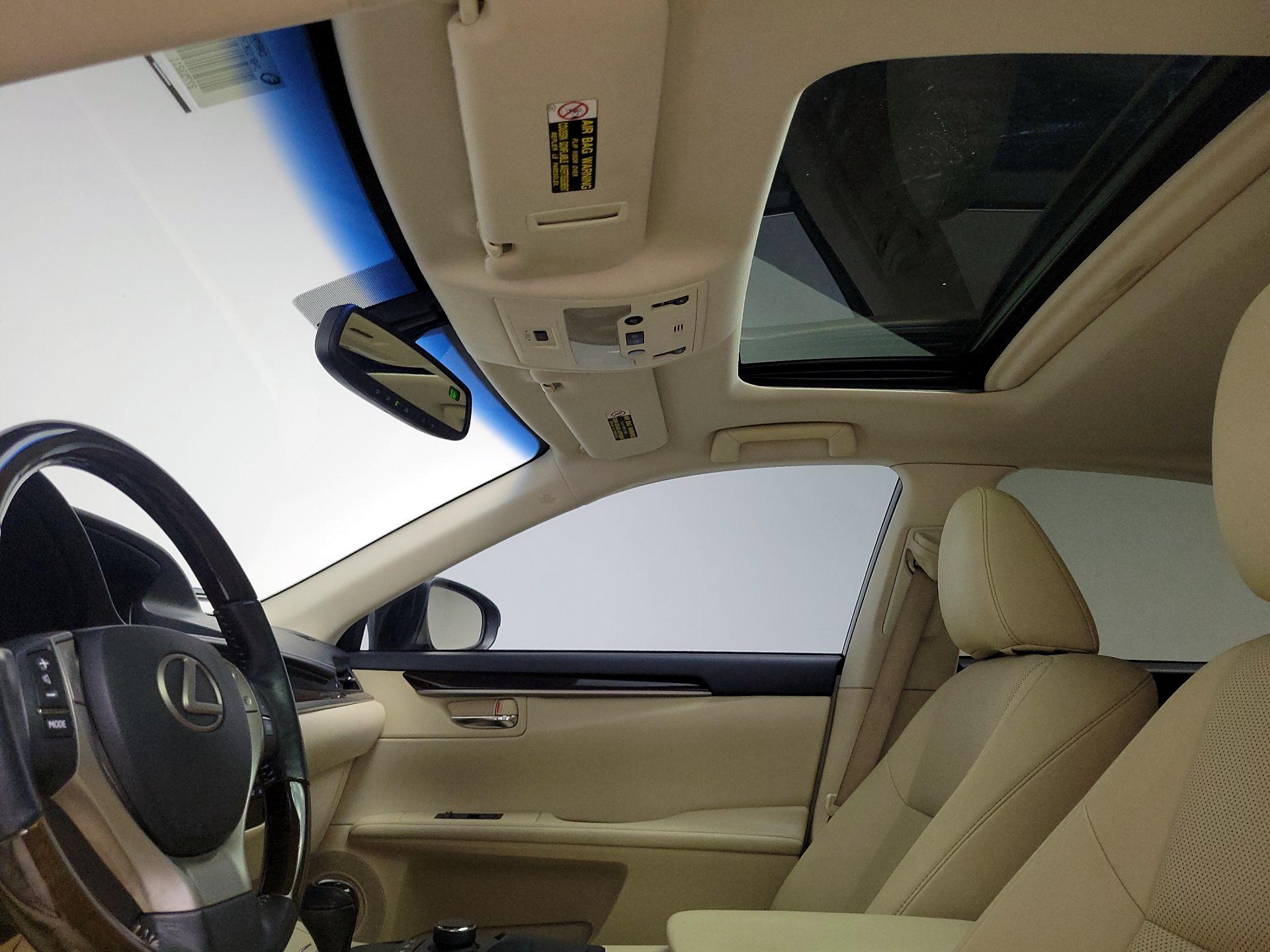 Thumbnail: 2014 Lexus ES - 19