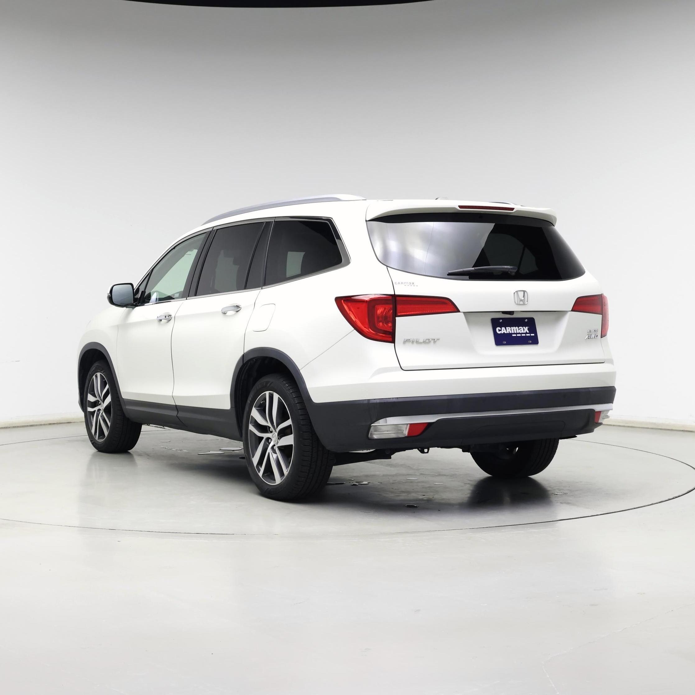 Thumbnail: 2017 Honda Pilot - 2